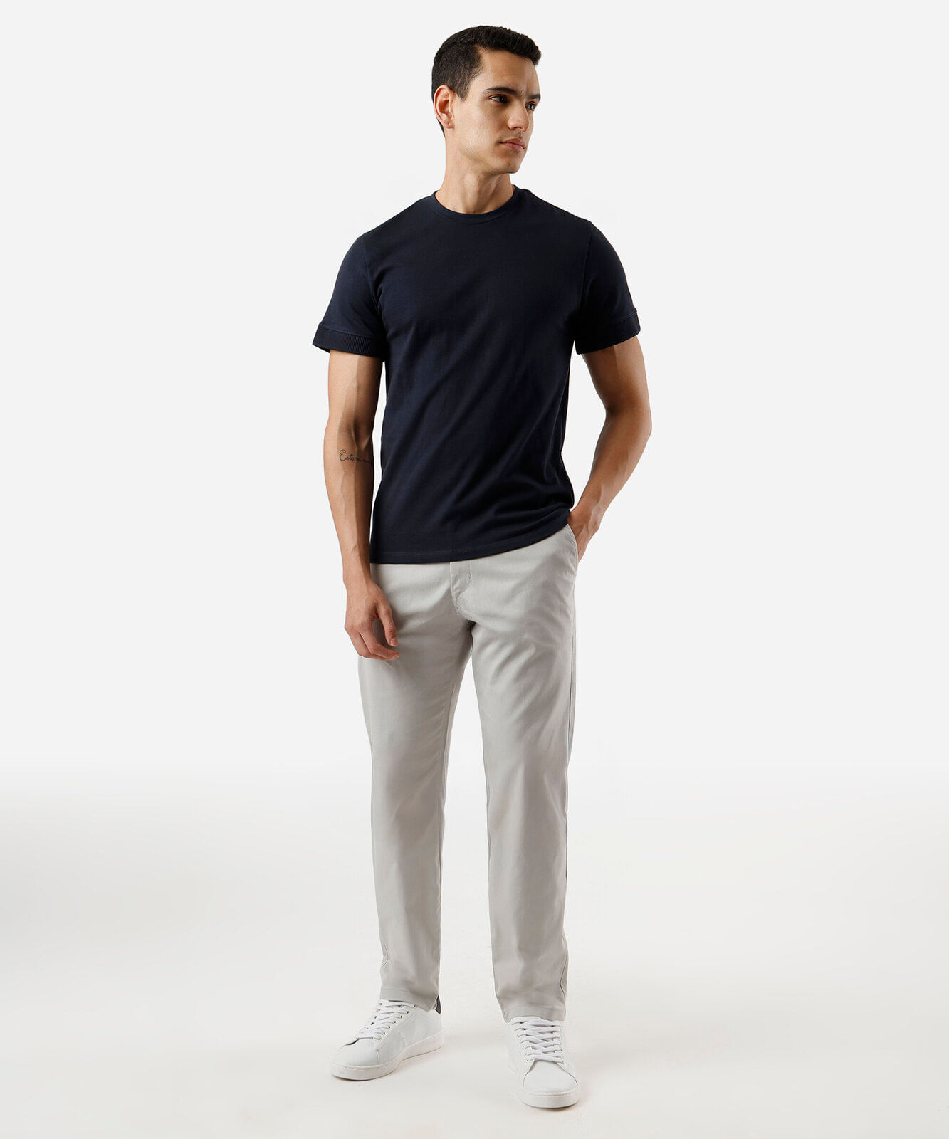 calça slim masculina de sarja cinza