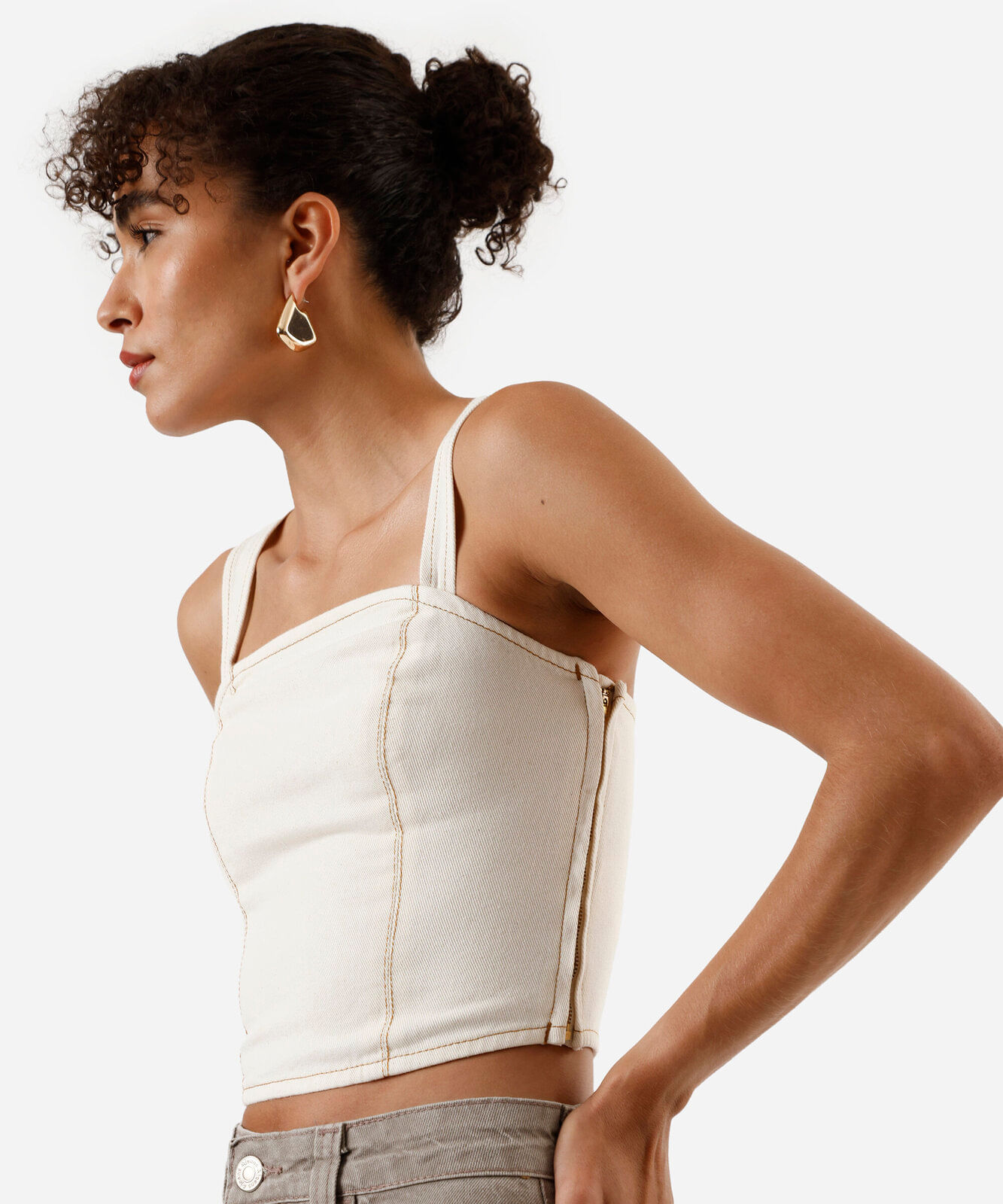 blusa de alfaiataria feminina sem alça off white