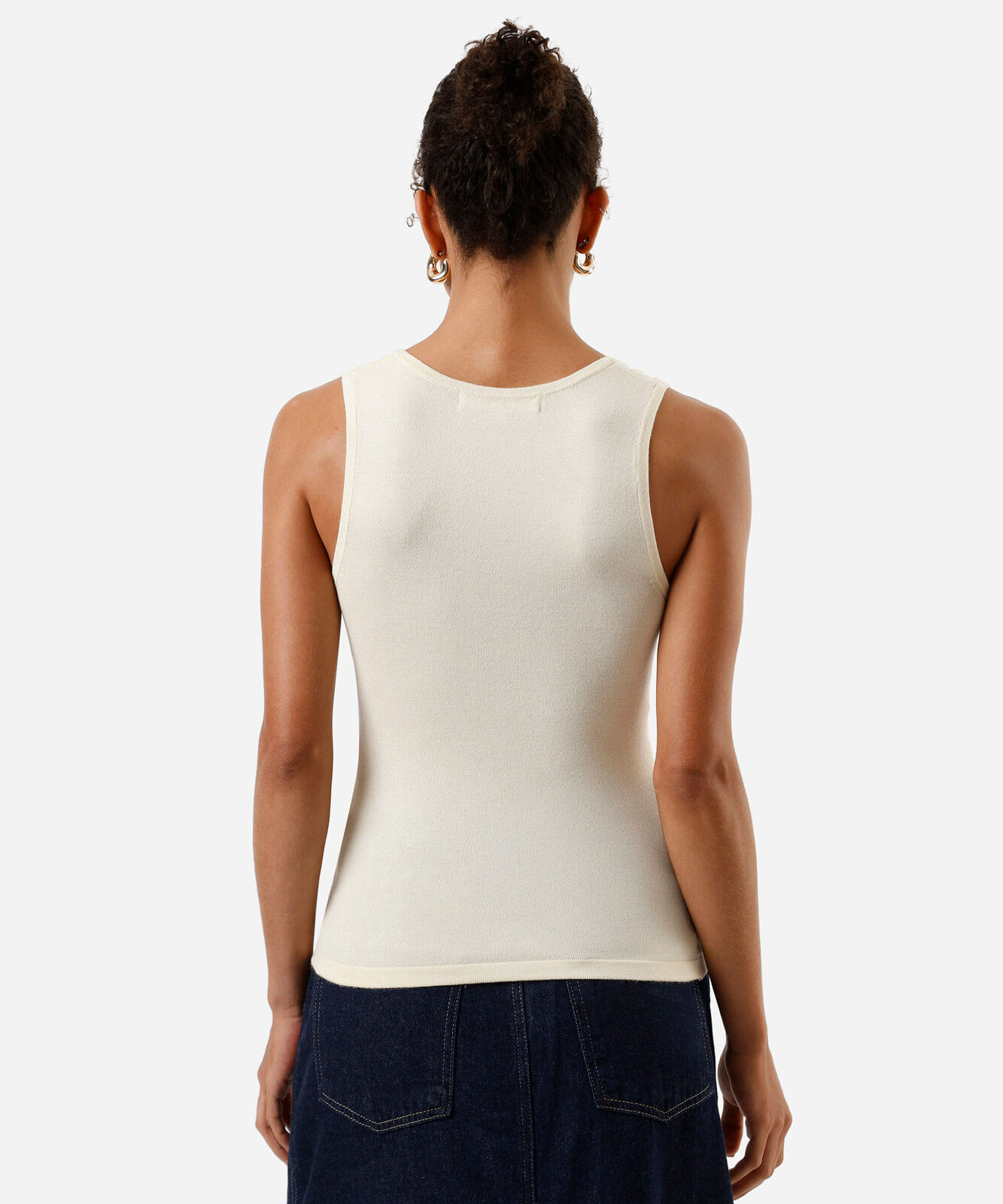 regata feminina decote u tricot bege