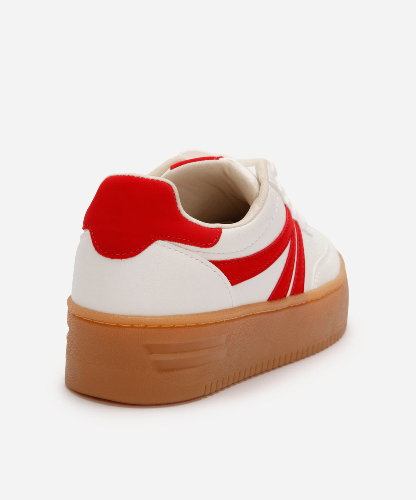 tênis plataforma casual com recortes branco