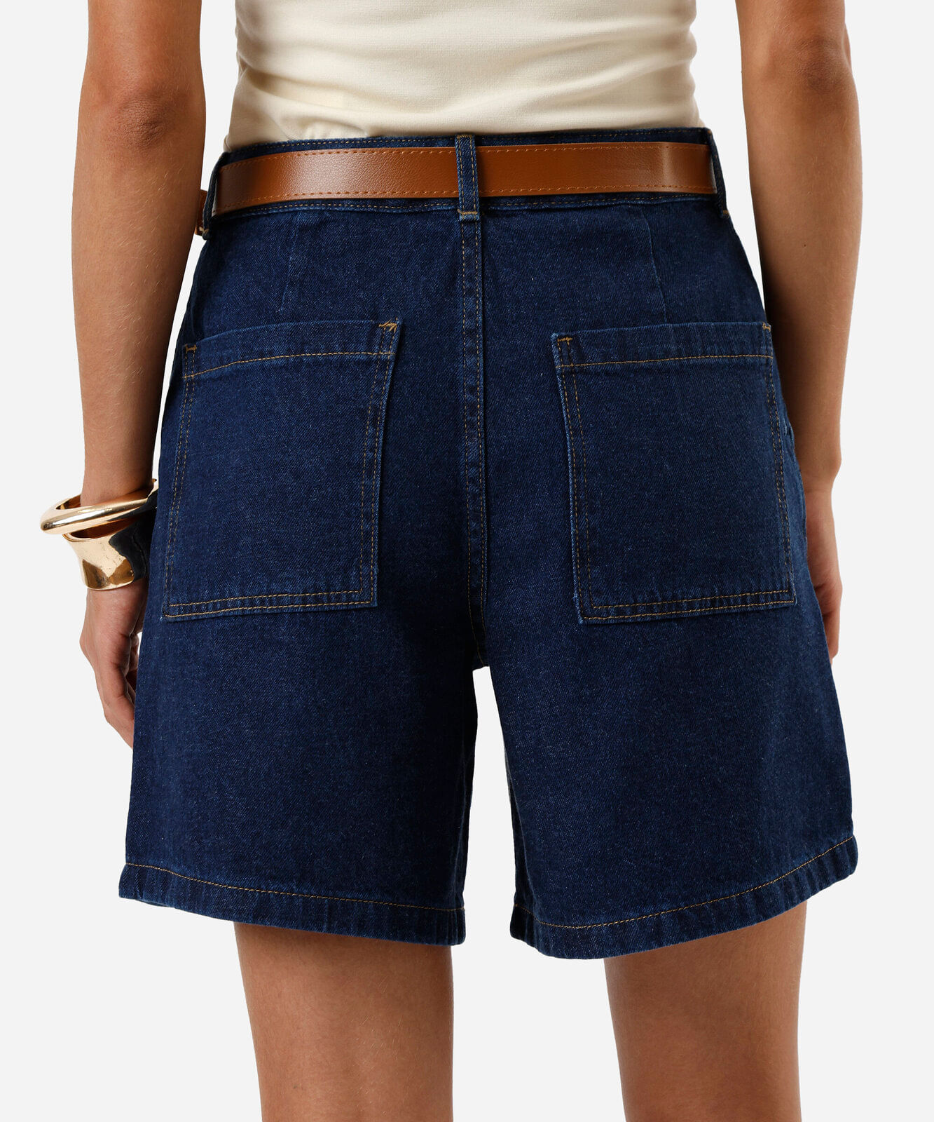 bermuda feminina jeans com cinto azul
