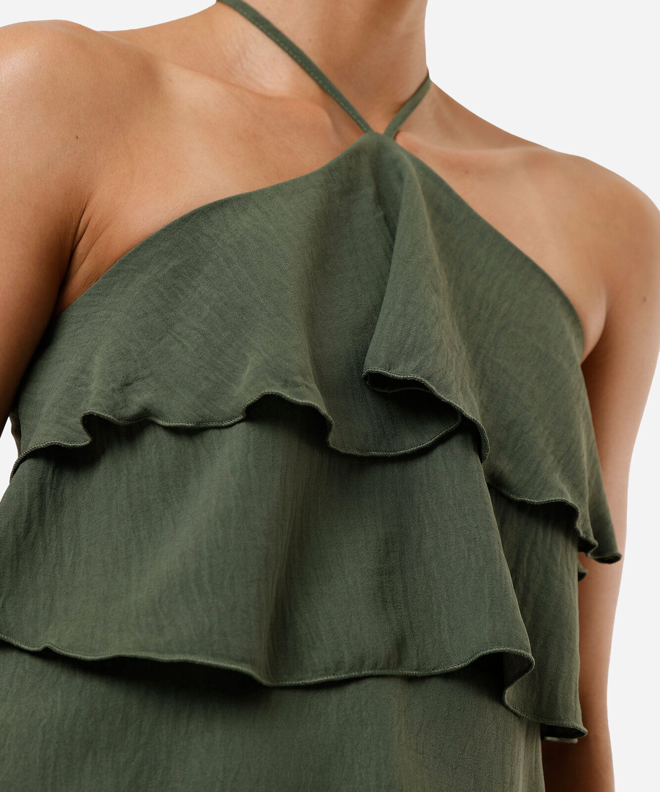 blusa halterneck feminina com babados texturizada verde