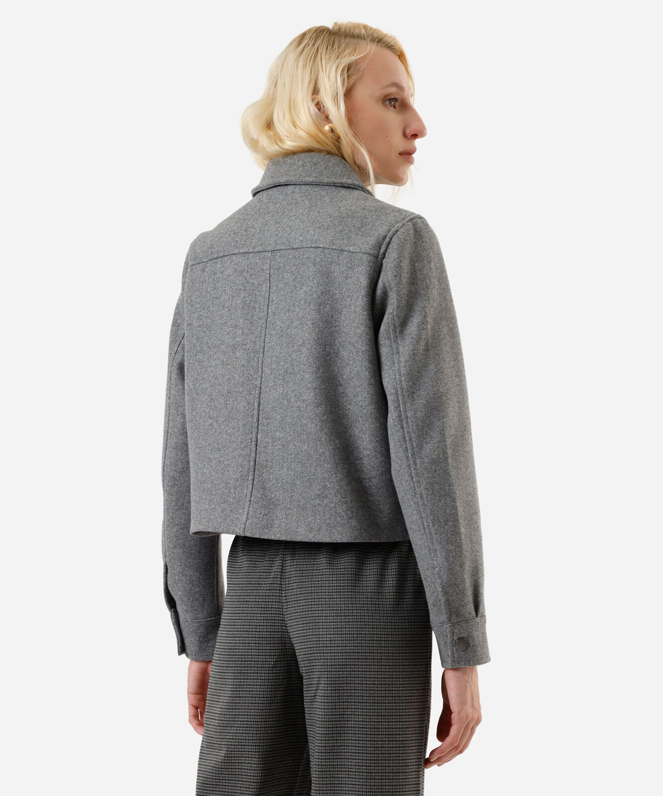 jaqueta feminina texturizada cinza