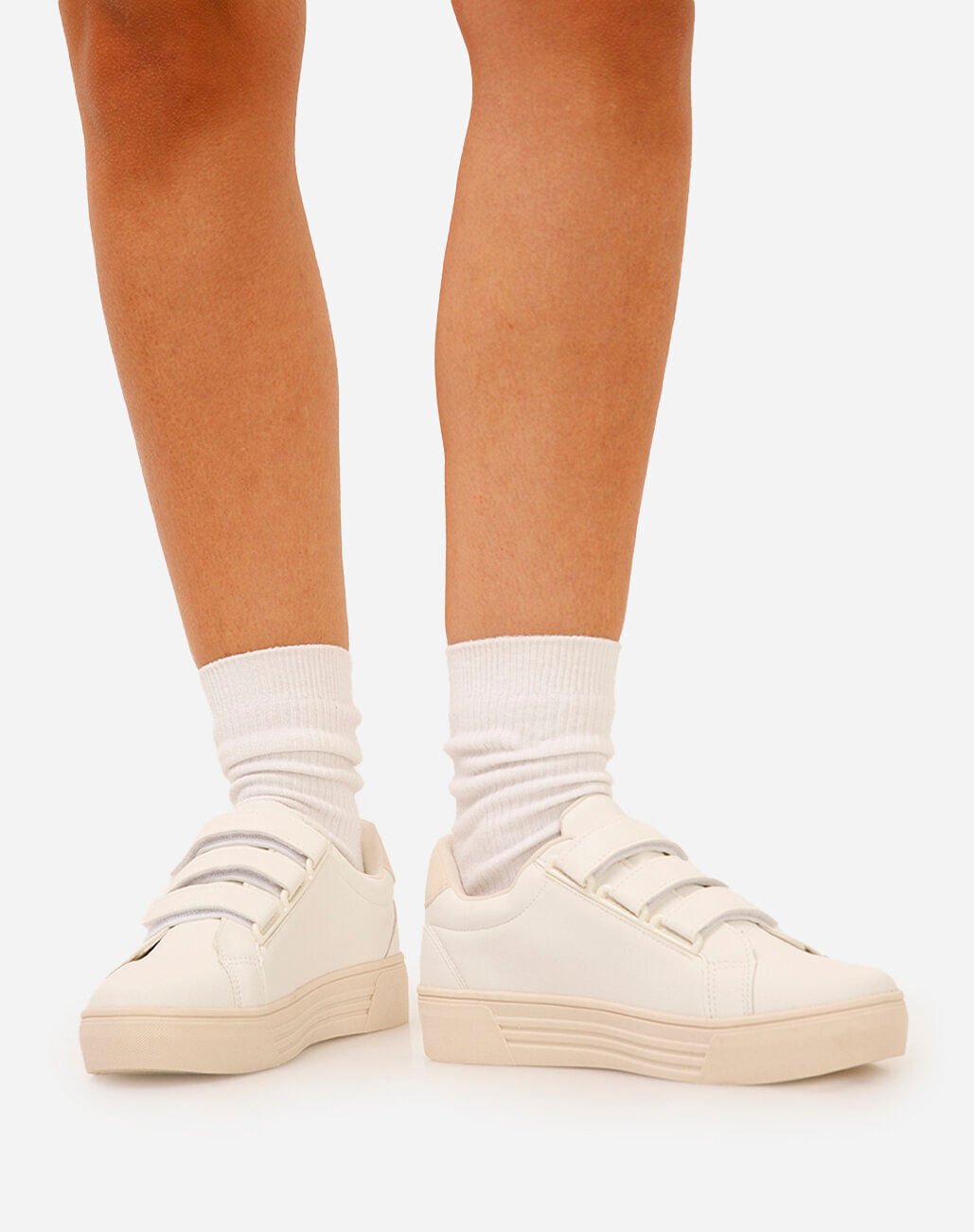 tênis com velcro oneself branco