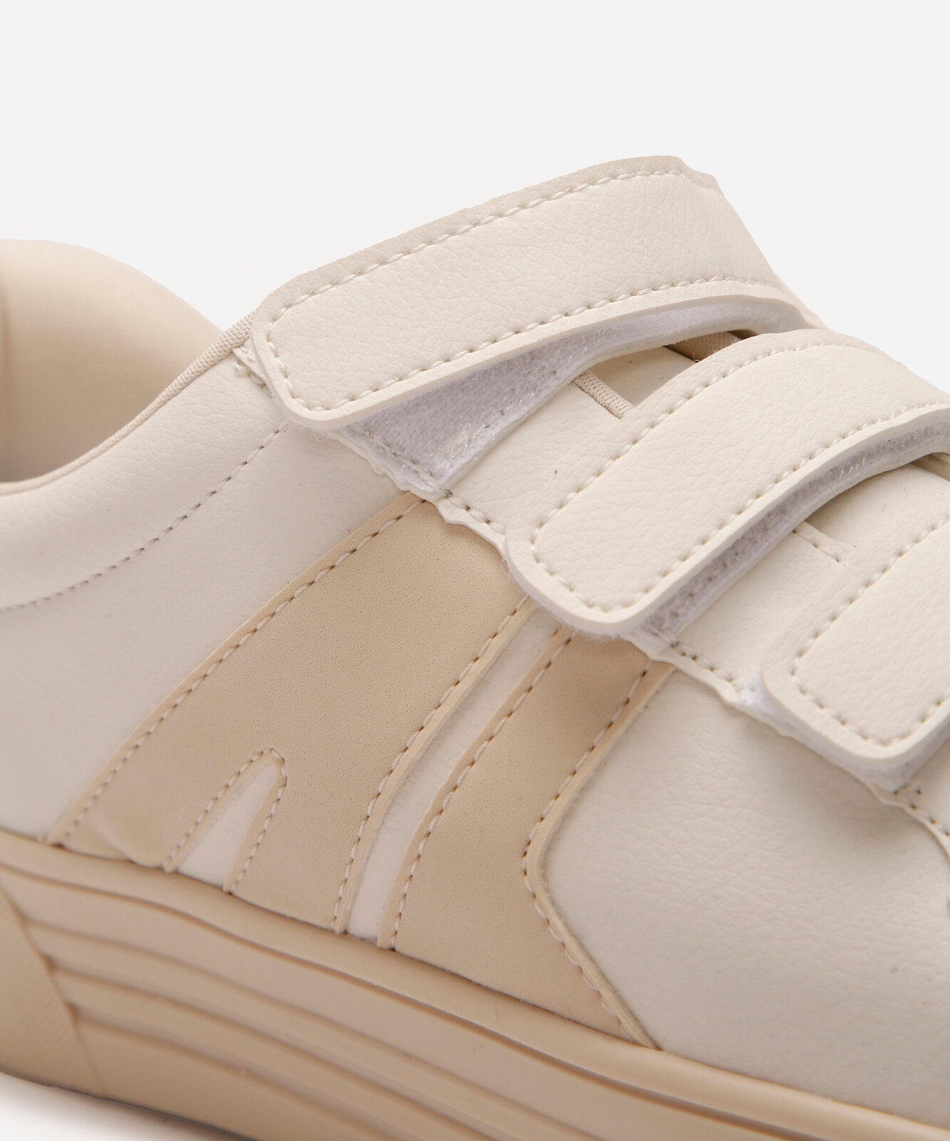 tênis com velcro oneself branco