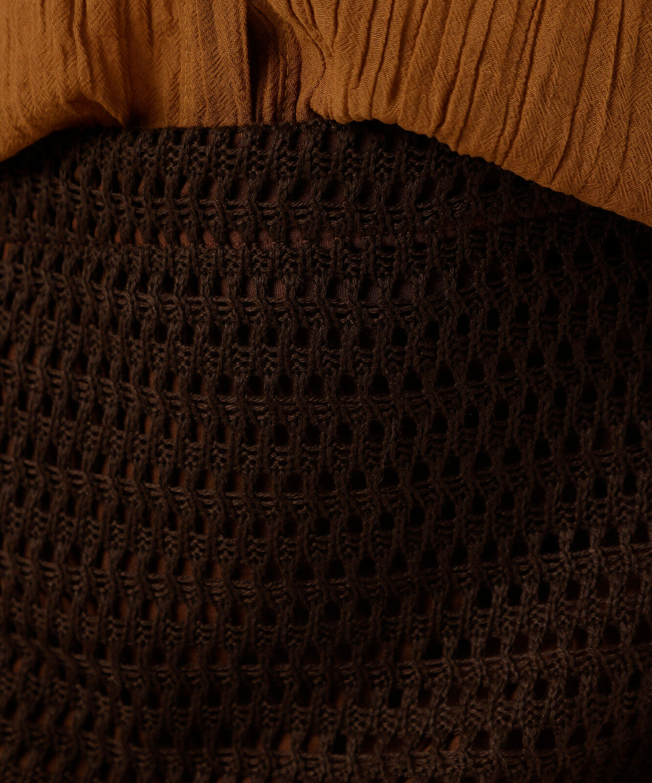 minissaia feminina de tricot marrom