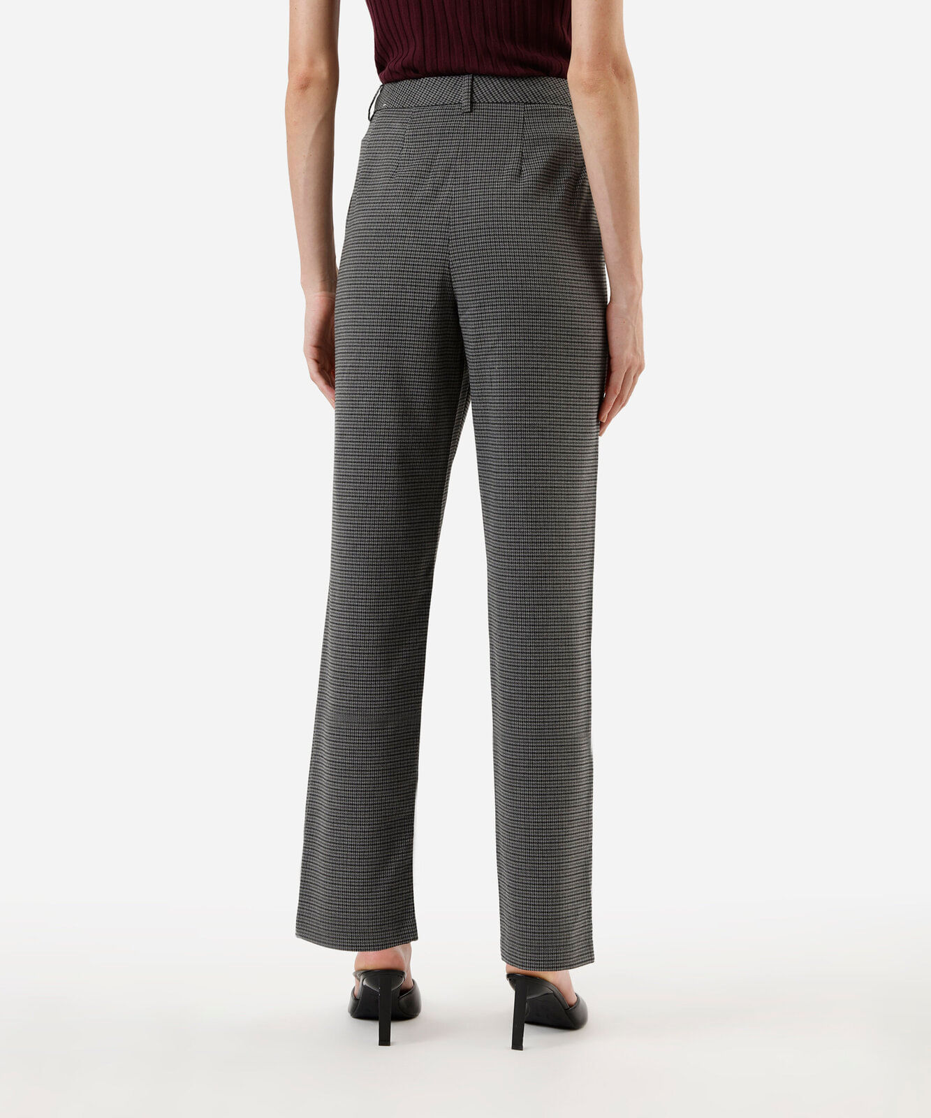 calça reta de alfaiataria feminina xadrez cinza