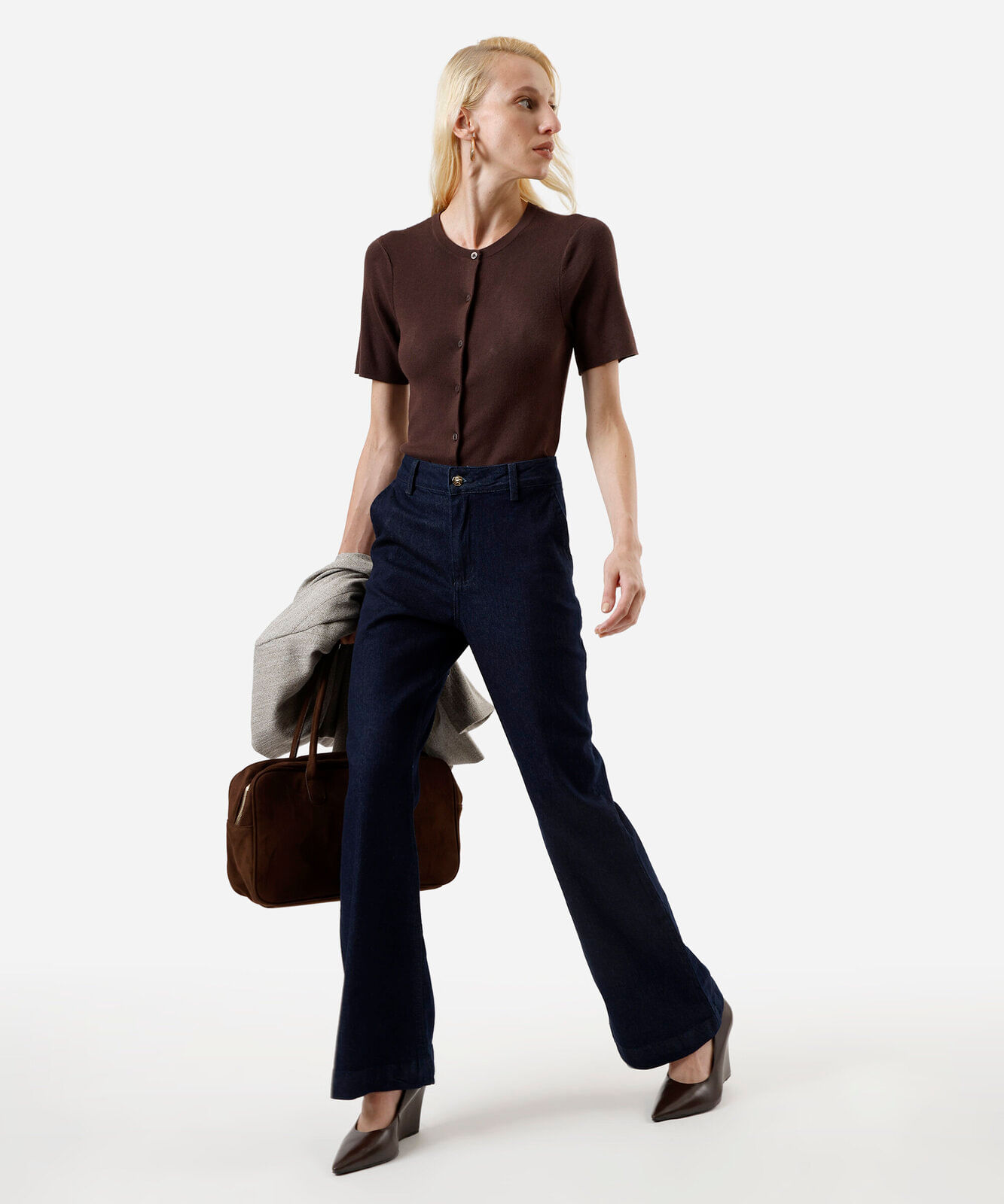 blusa feminina de tricot com botões marrom