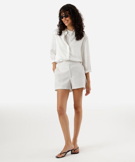 short curto de alfaiataria feminino risca de giz off white