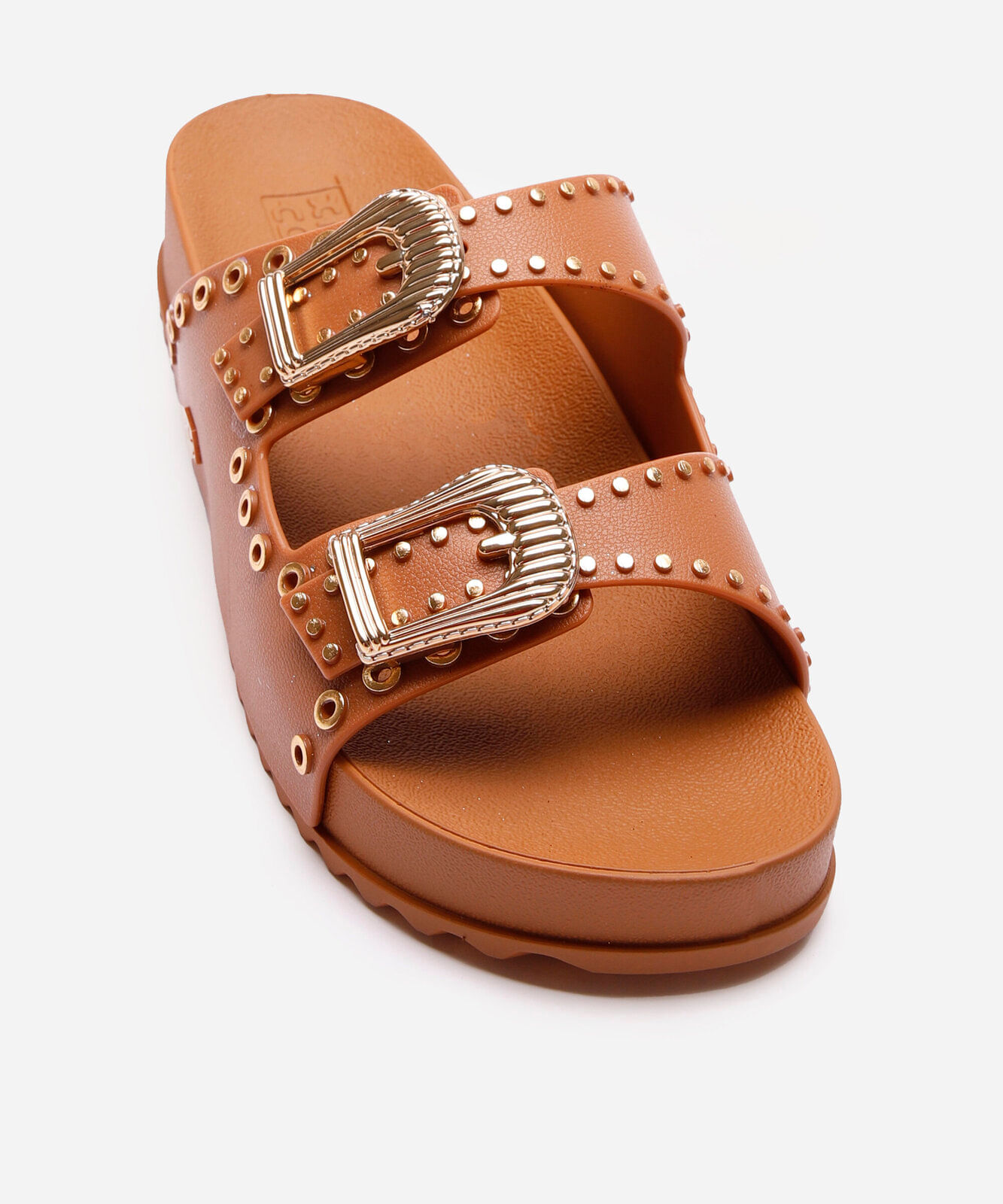 papete feminina com tachas zaxy marrom
