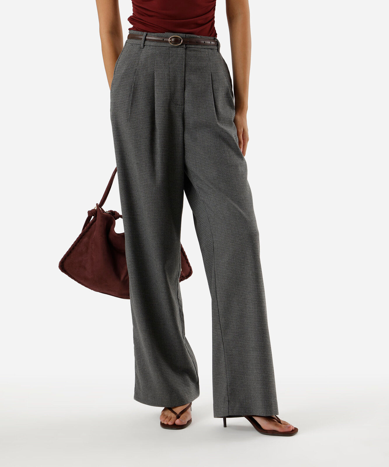 calça de alfaiataria feminina com pregas xadrez cinza