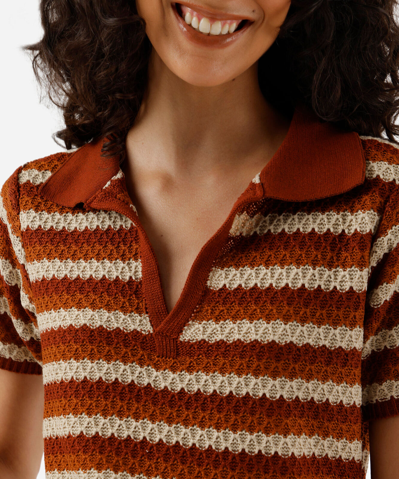 polo feminina de tricot texturizada listrada colorido
