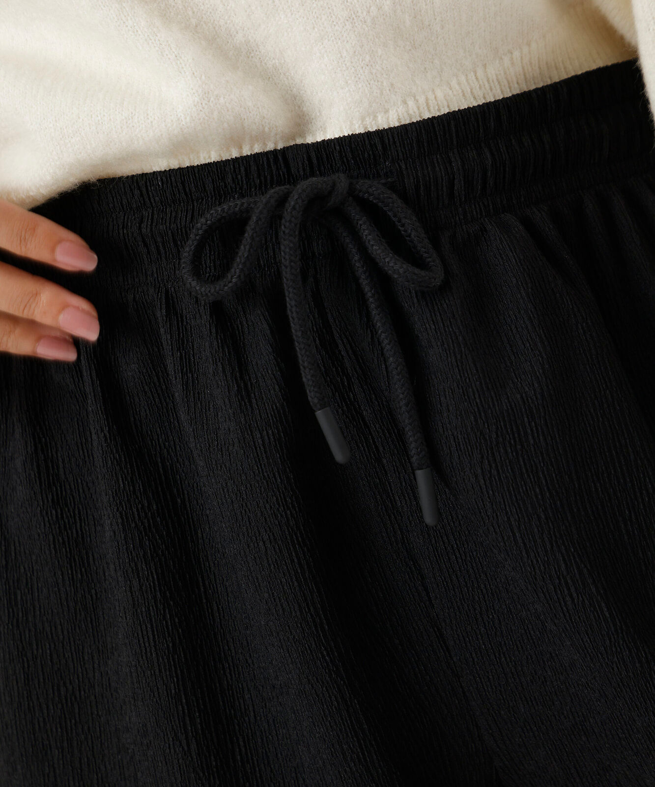 short básico feminino texturizado cós elástico preto