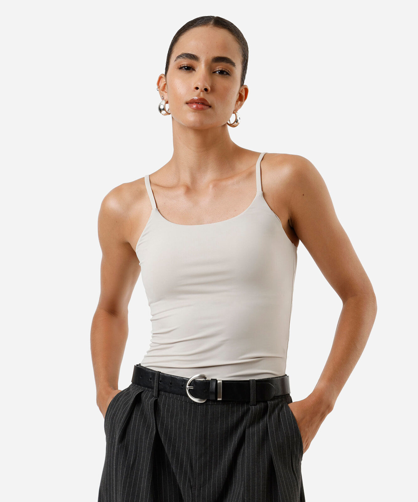 regata básica feminina de poliamida com bojos removíveis cinza