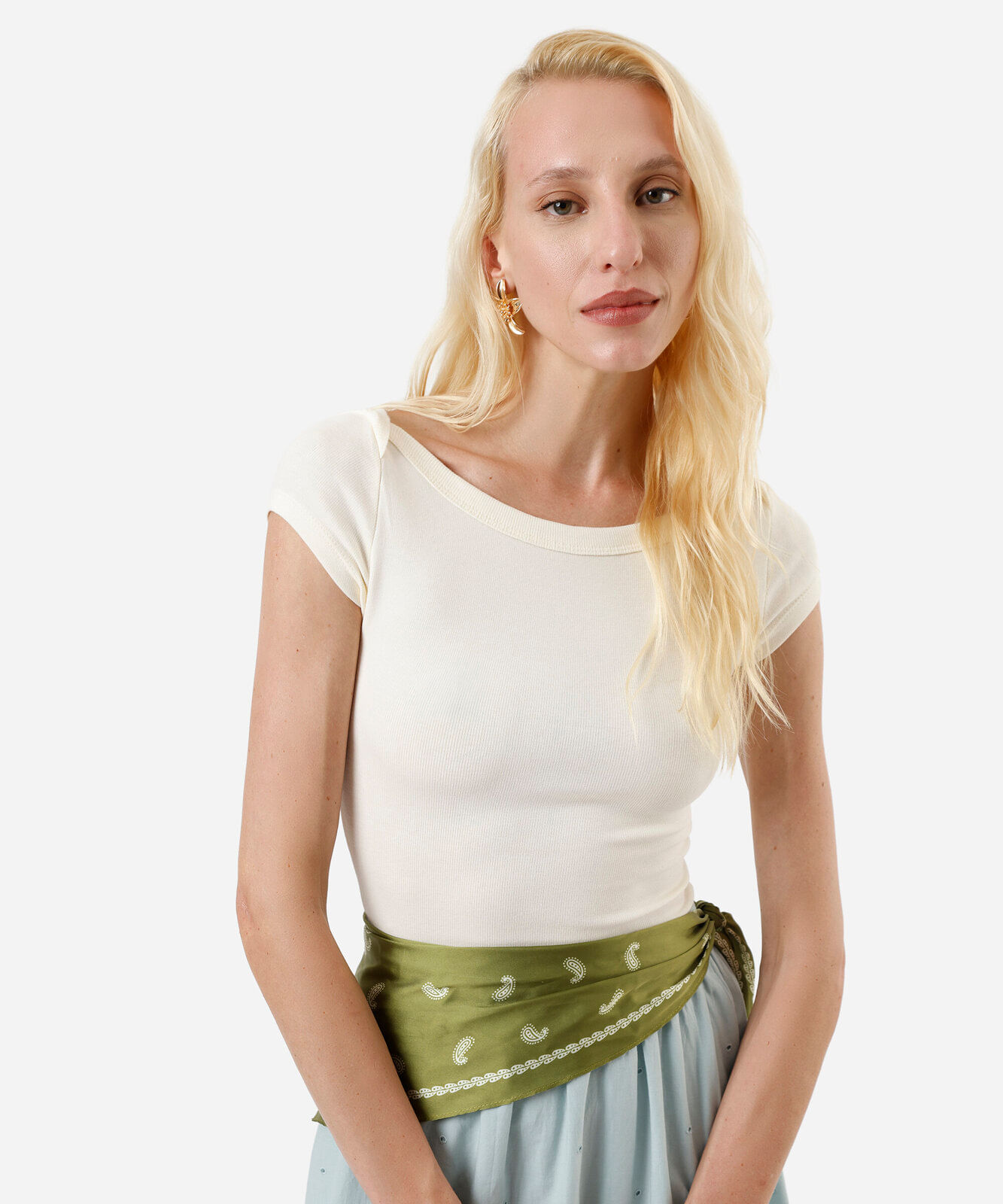 blusa feminina de algodão decote canoa amarela