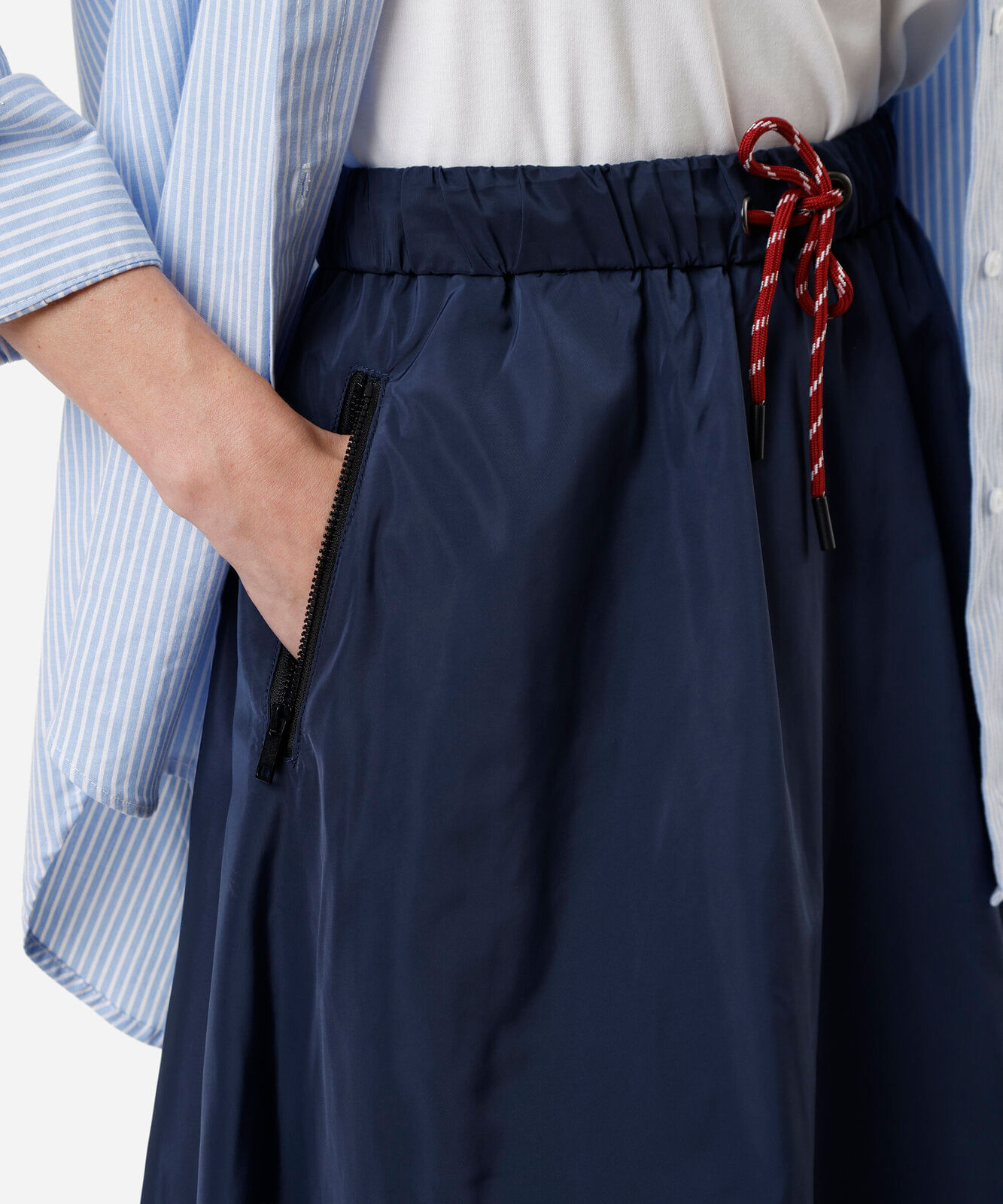 saia midi feminina com bolsos e zíper azul