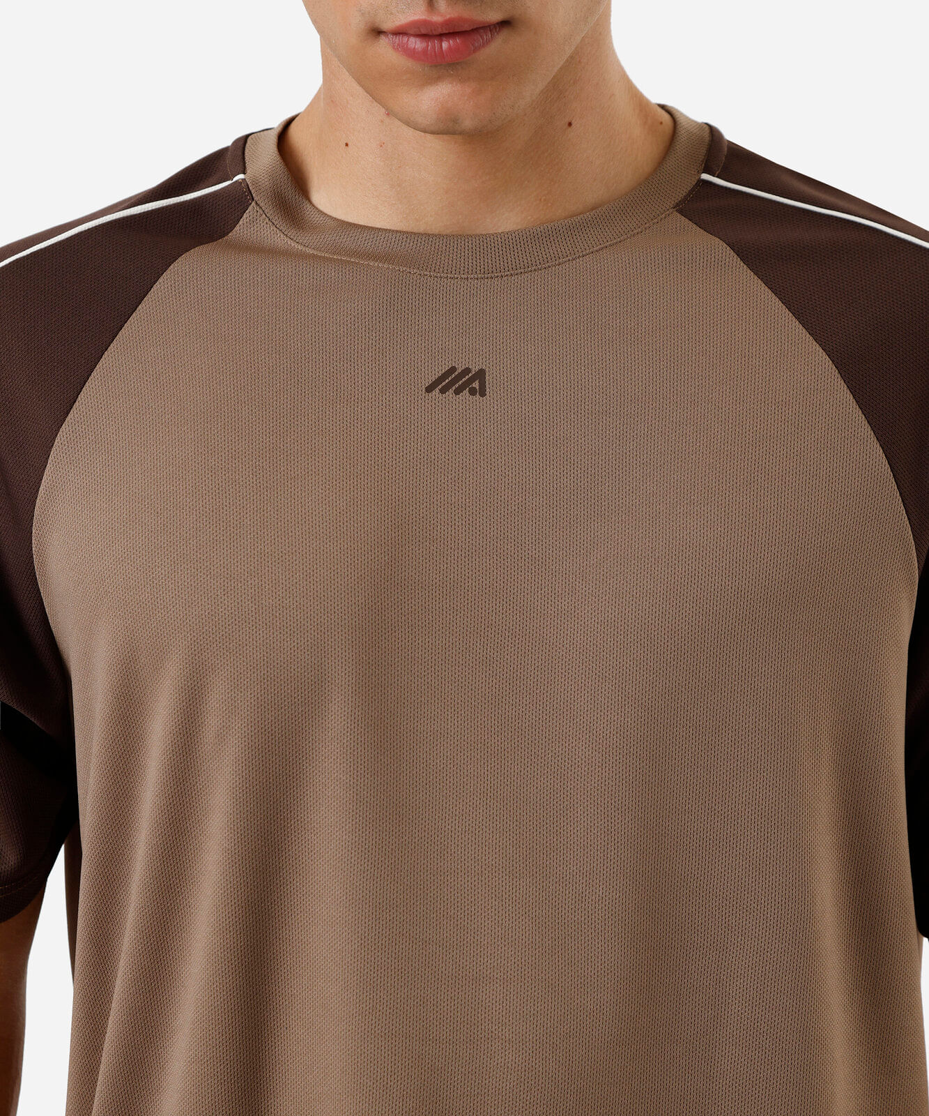 camiseta masculina raglan vintage marrom