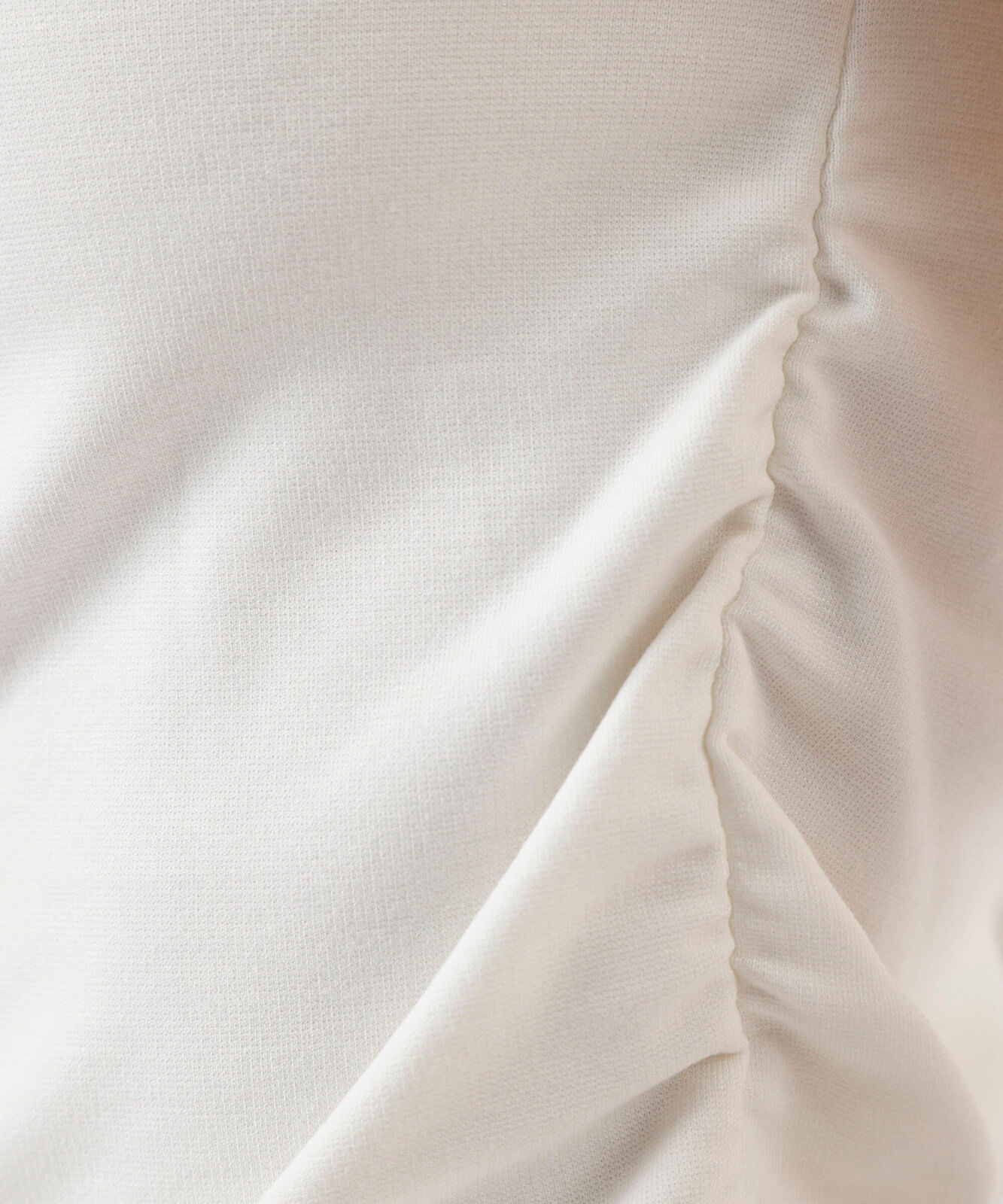 regata feminina de viscose com franzido off white