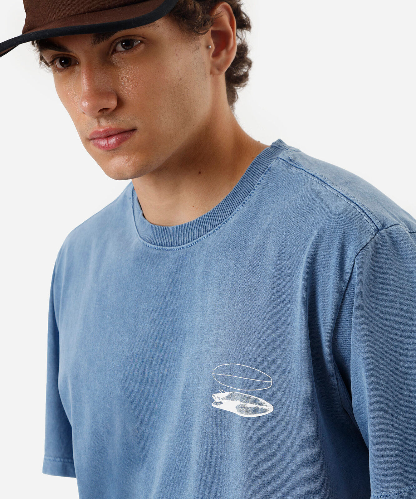 camiseta masculina de algodão estampada estonada azul