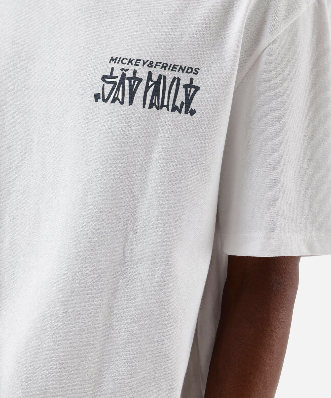camiseta masculina em algodão turma do mickey são paulo off white