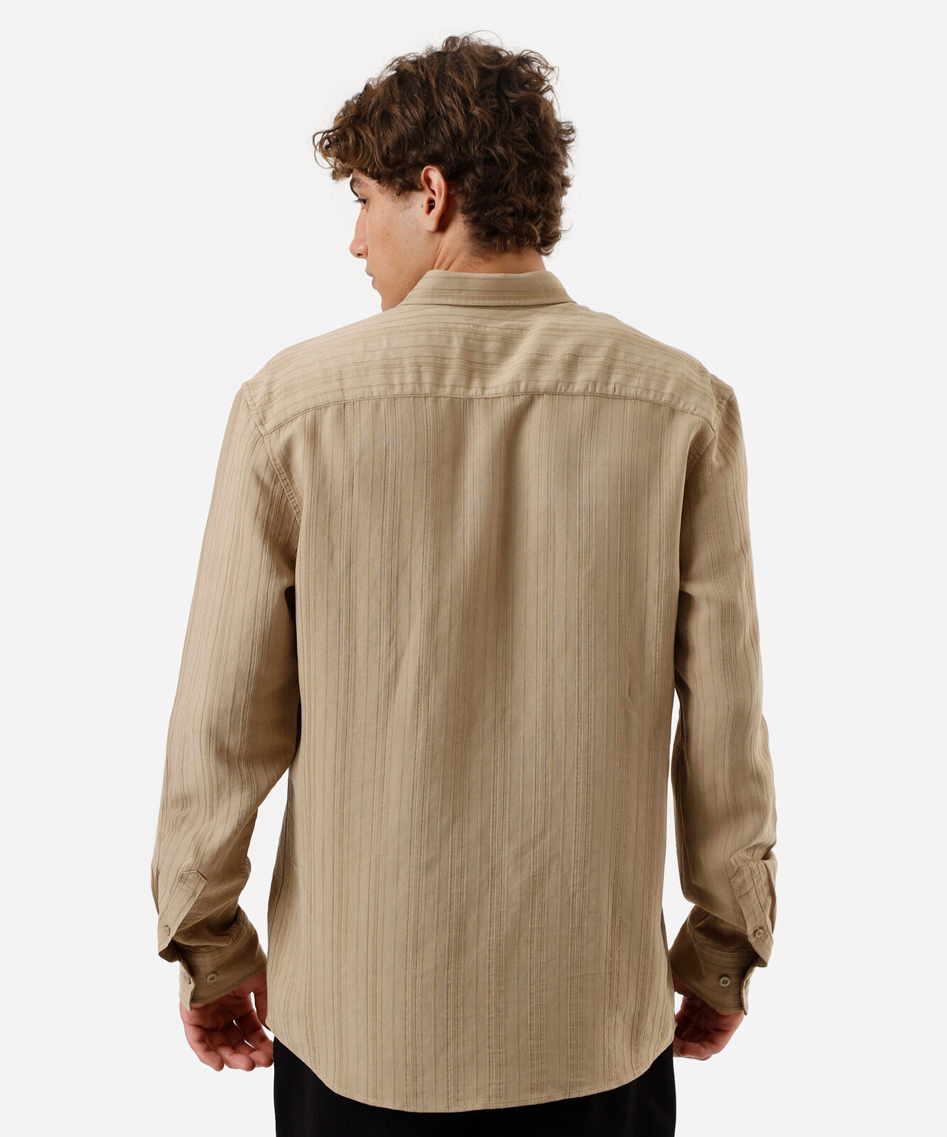 camisa masculina com viscose manga longa texturizada bege