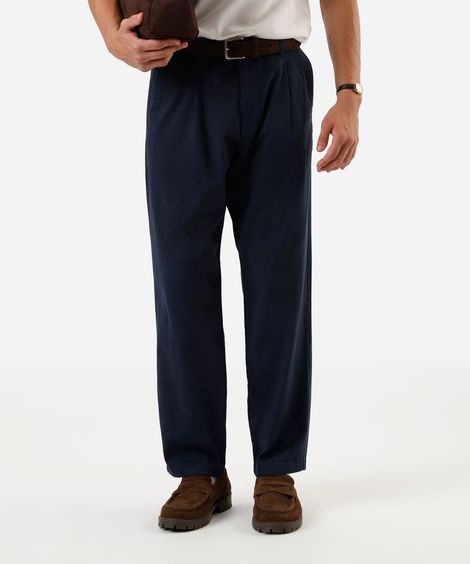 calça chino reta masculina de sarja com pregas azul