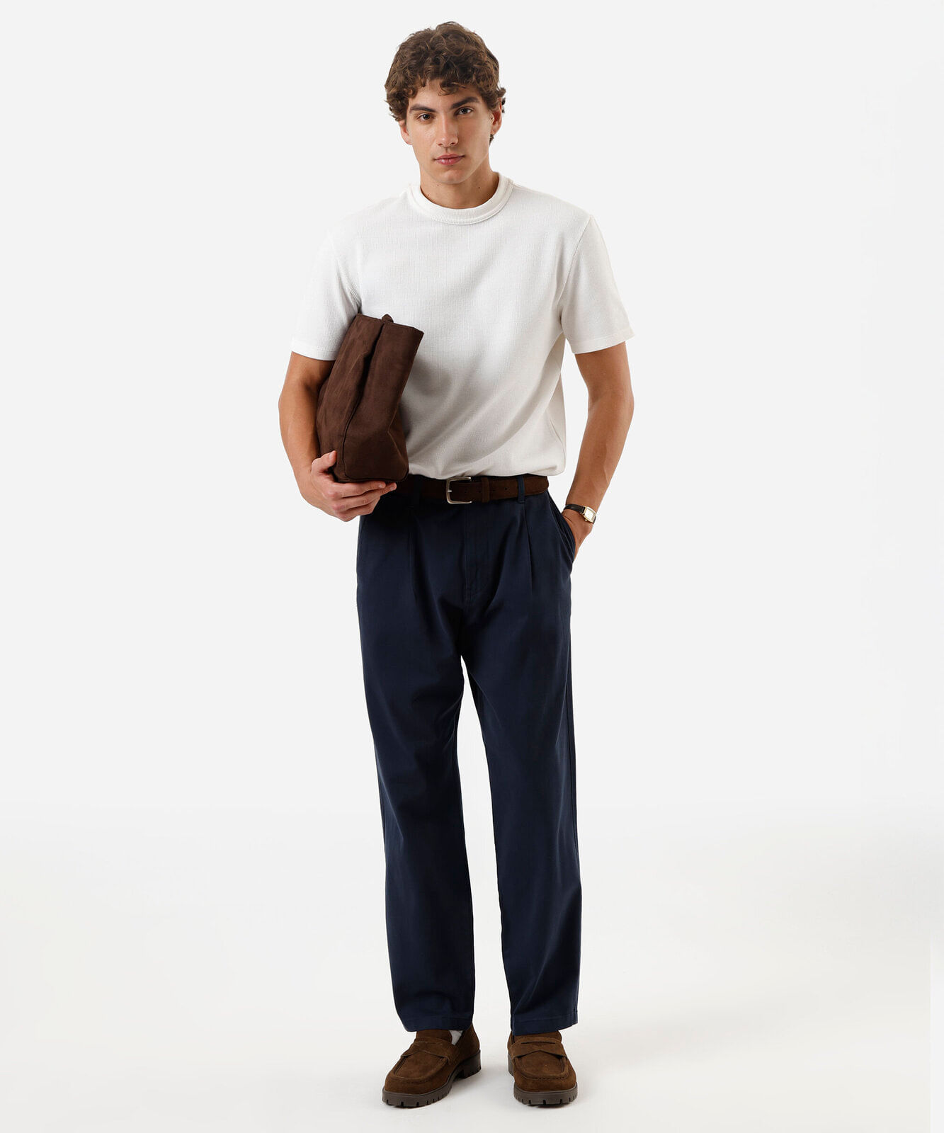 calça chino reta masculina de sarja com pregas azul