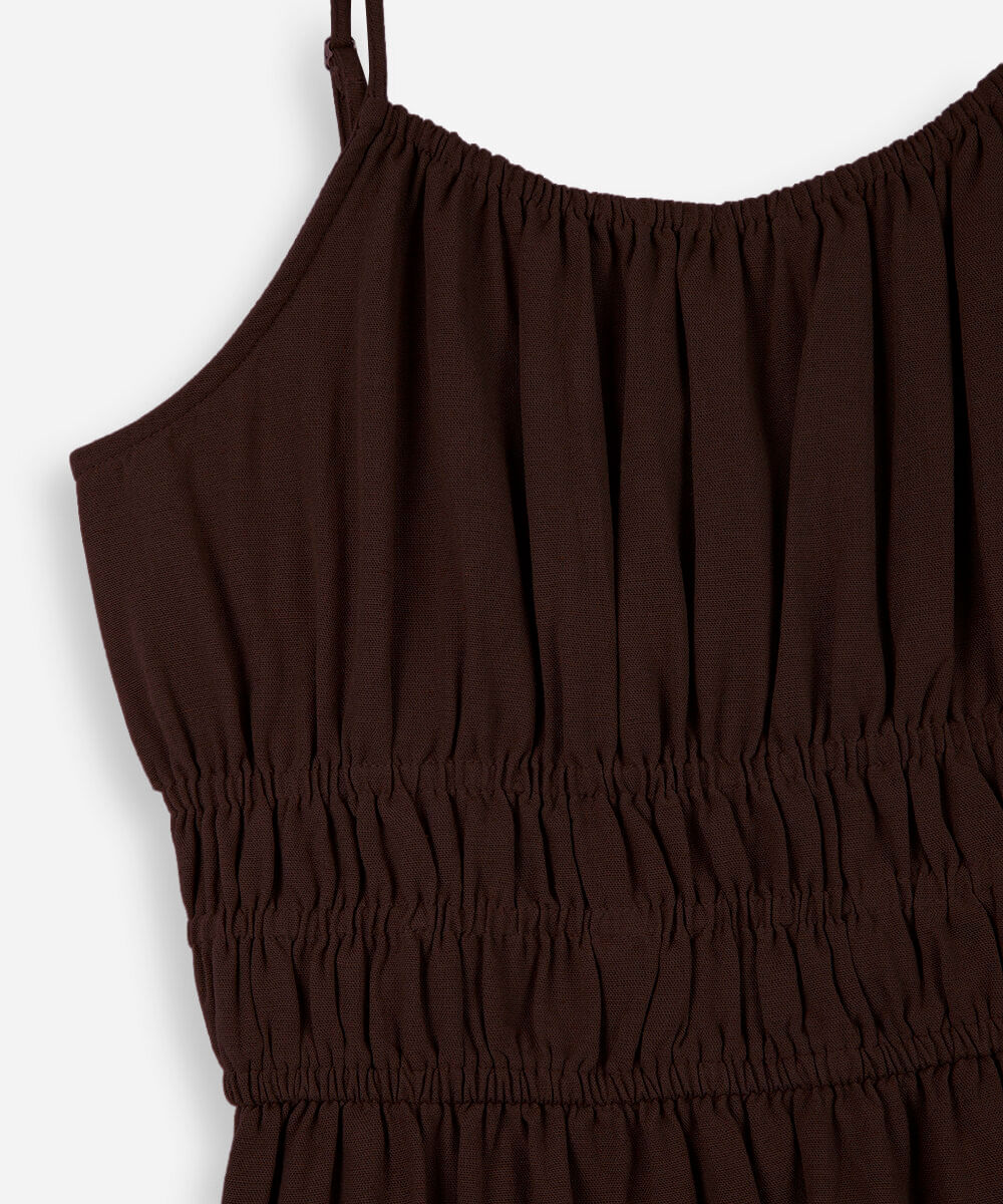vestido curto juvenil com alças finas marrom