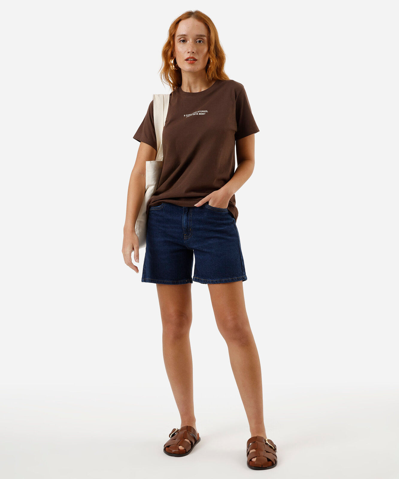 camiseta feminina  fora dos stories você tá bem marrom