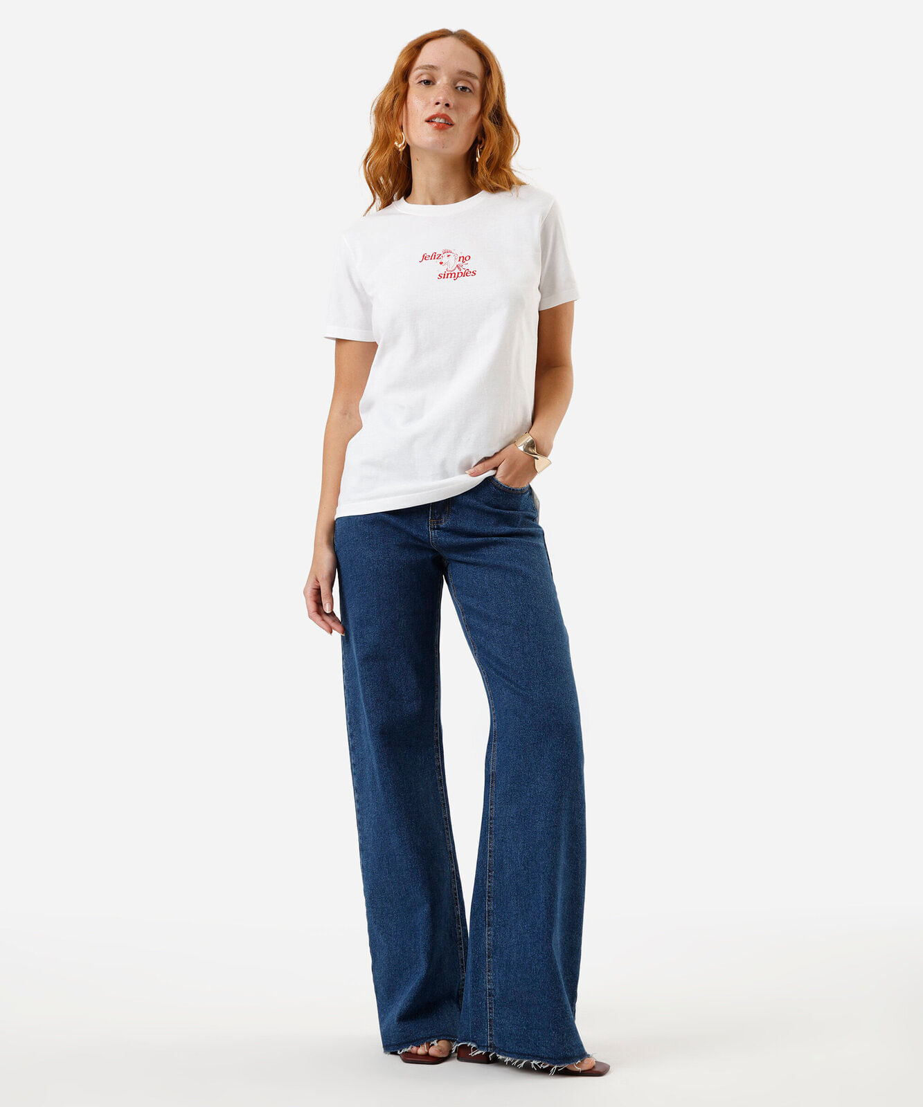 camiseta feminina feliz no simples off white