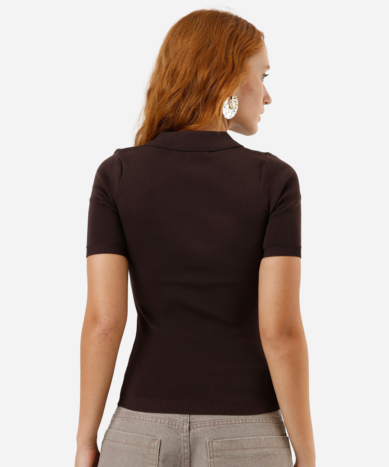 polo feminina de tricot com zíper marrom
