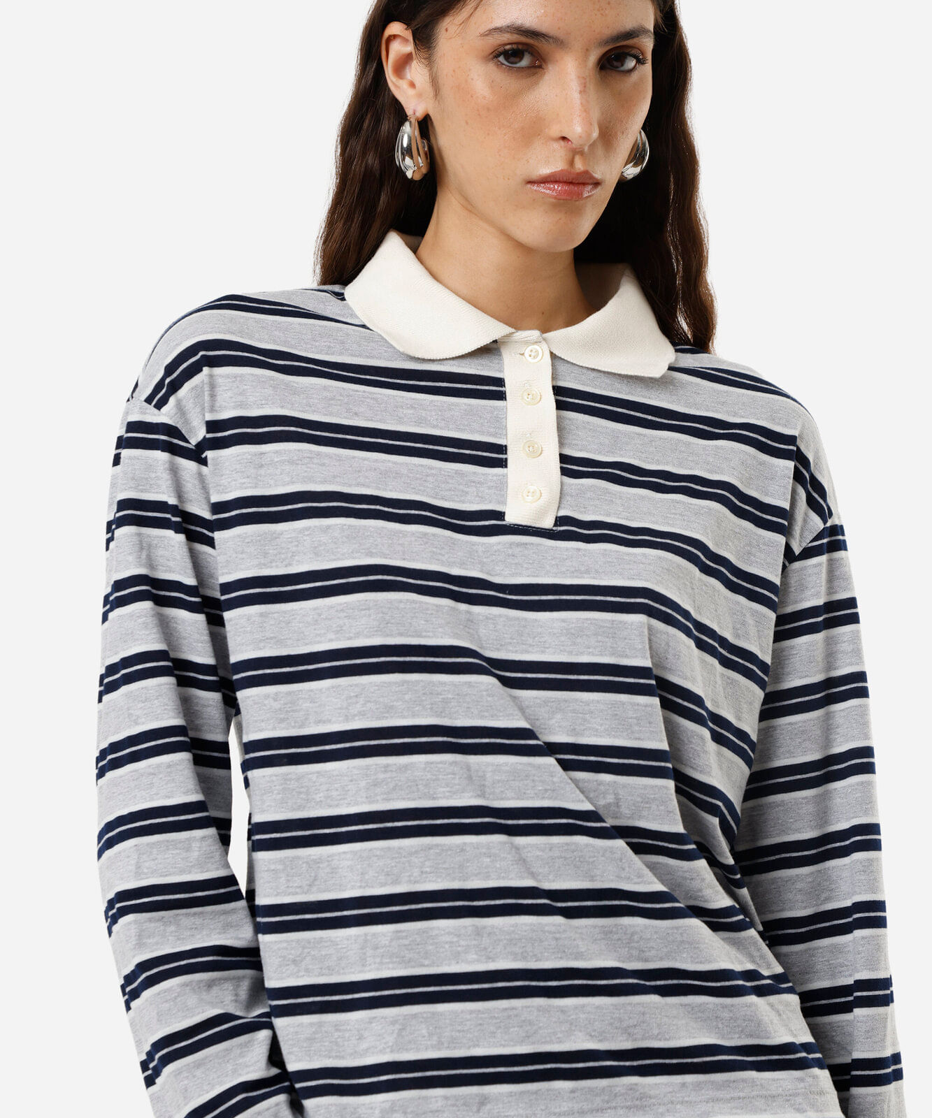 polo oversized feminina com algodão manga longa listrada cinza