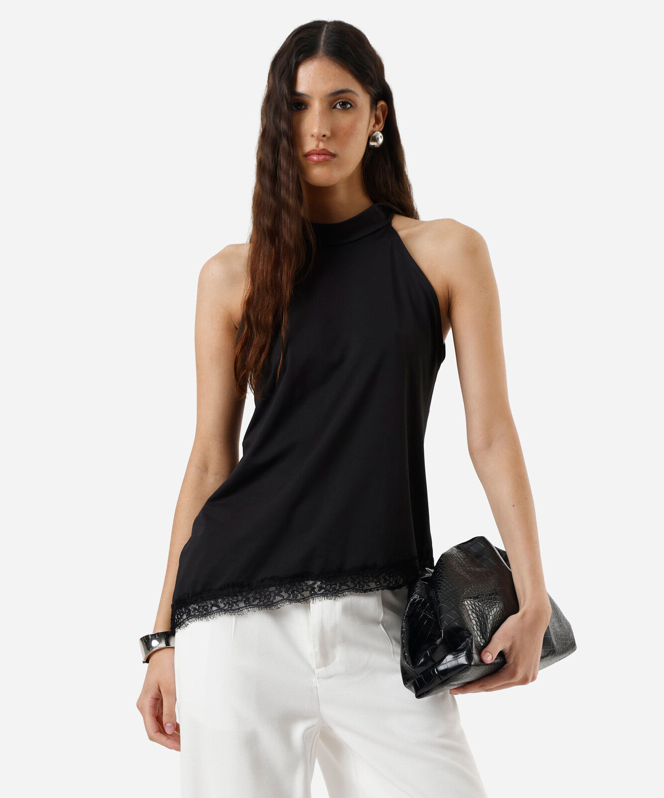 blusa feminina halterneck com renda assimétrica preta