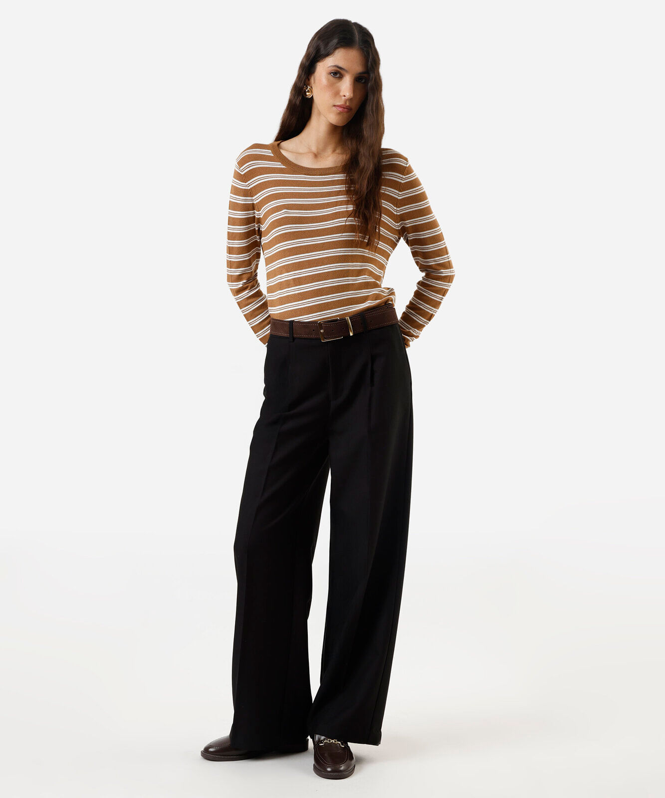 suéter básico feminino de tricot listrado marrom