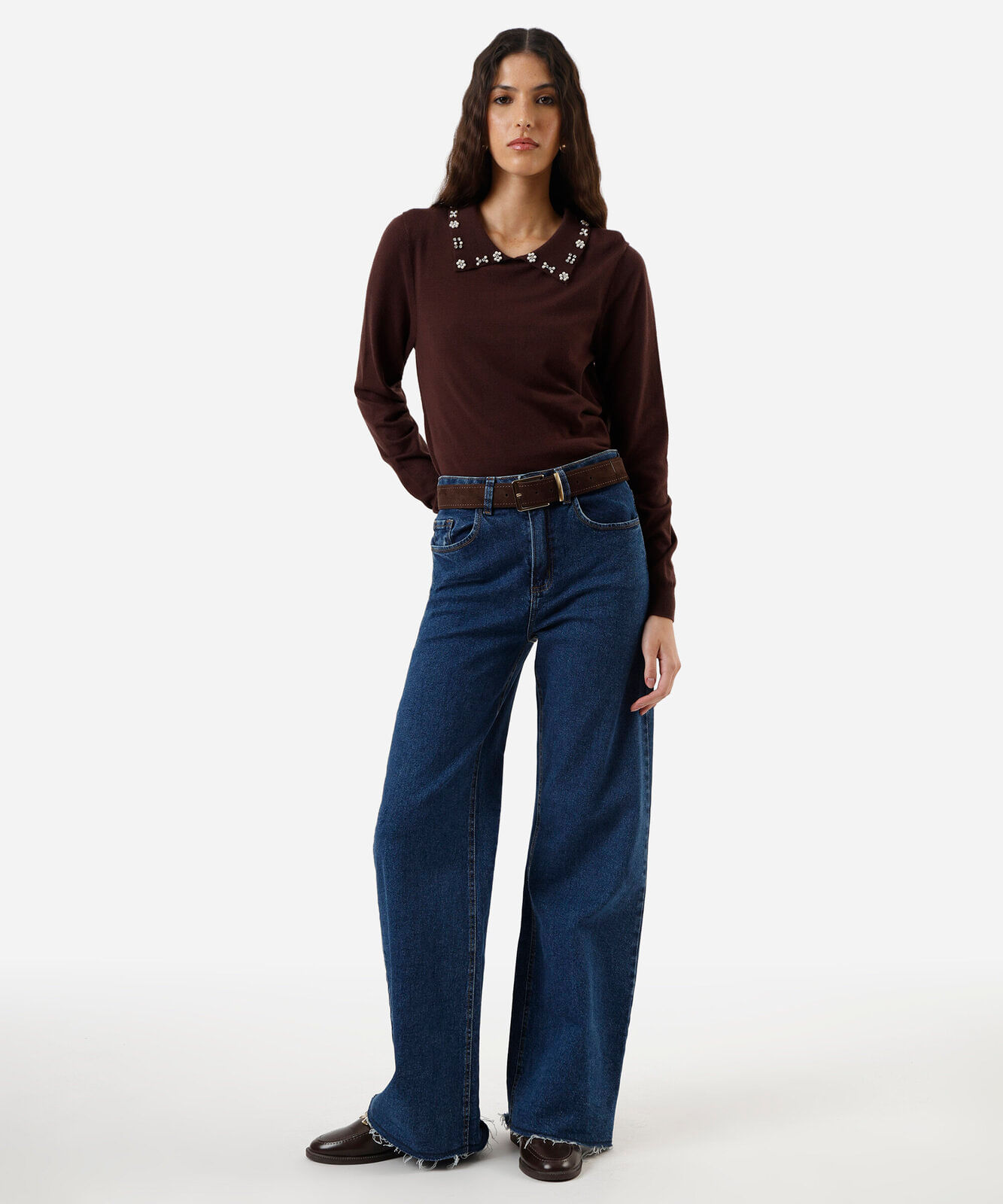 polo feminina de tricot com pérolas e brilhos manga longa marrom