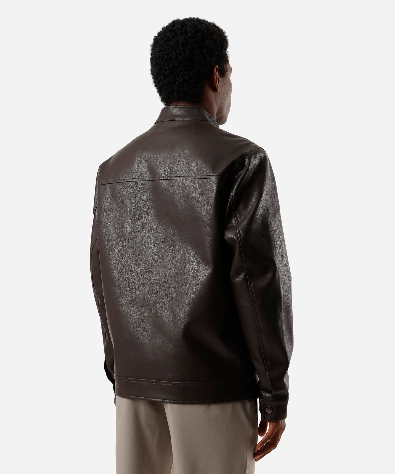 jaqueta slim fit masculina de poliuretano marrom