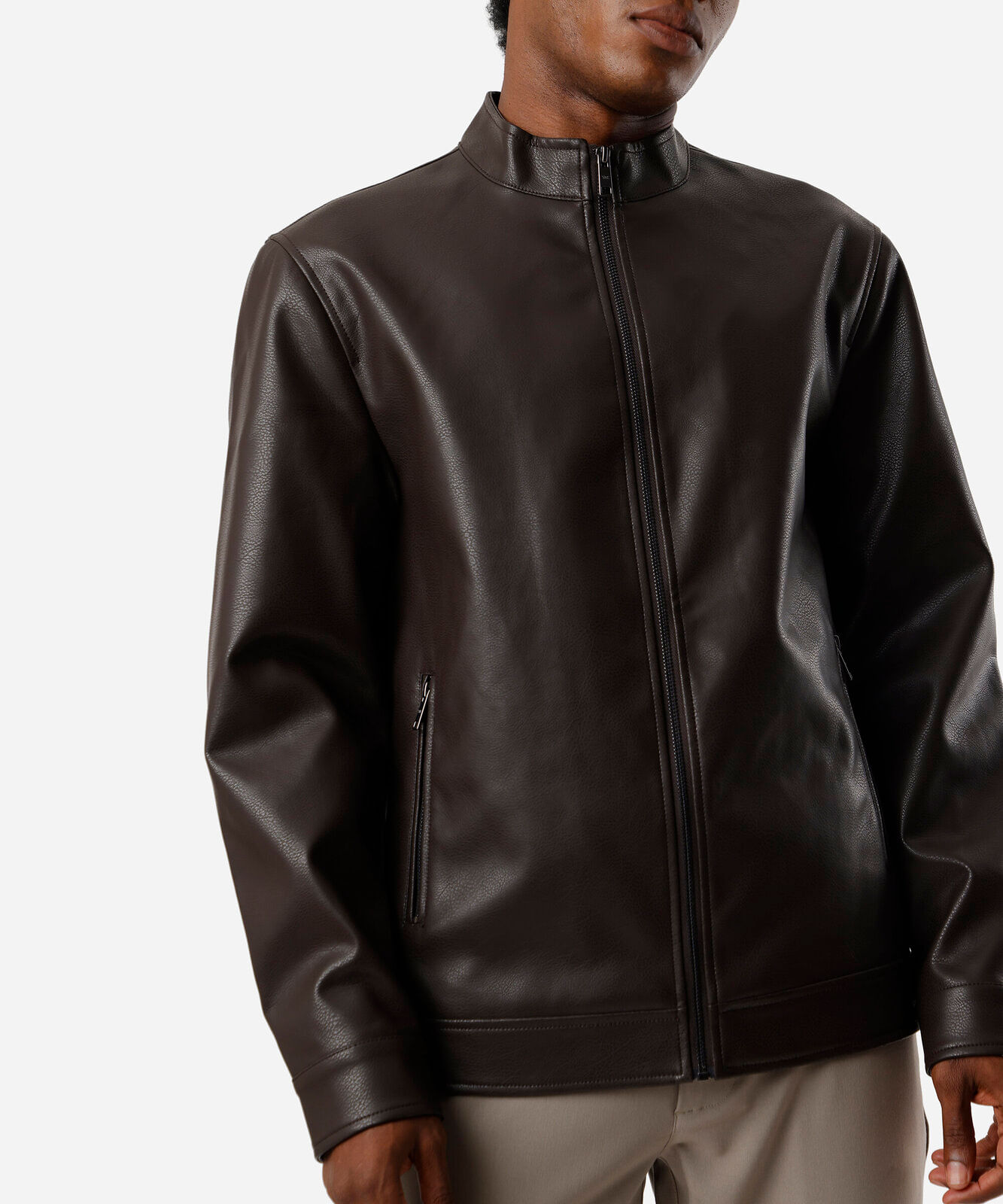 jaqueta slim fit masculina de poliuretano marrom