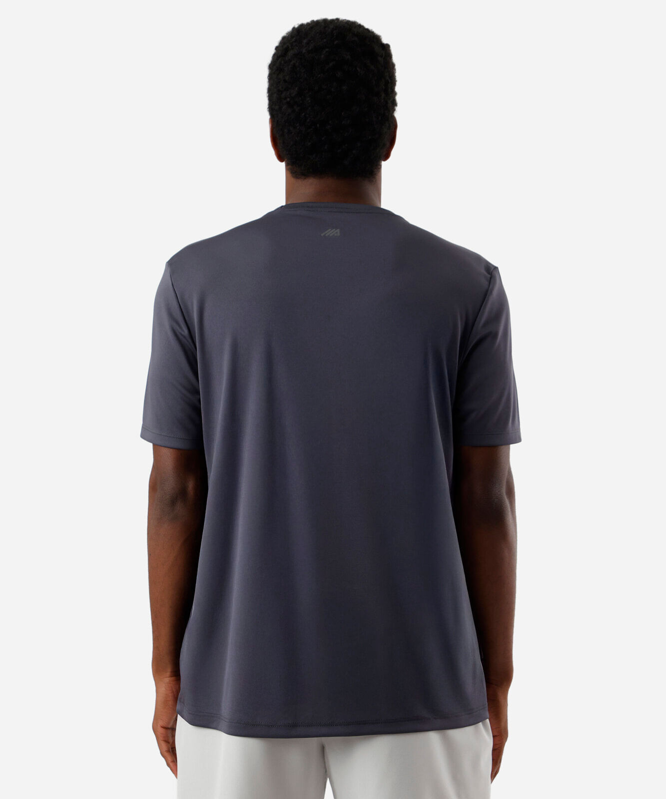 camiseta esportiva masculina cinza