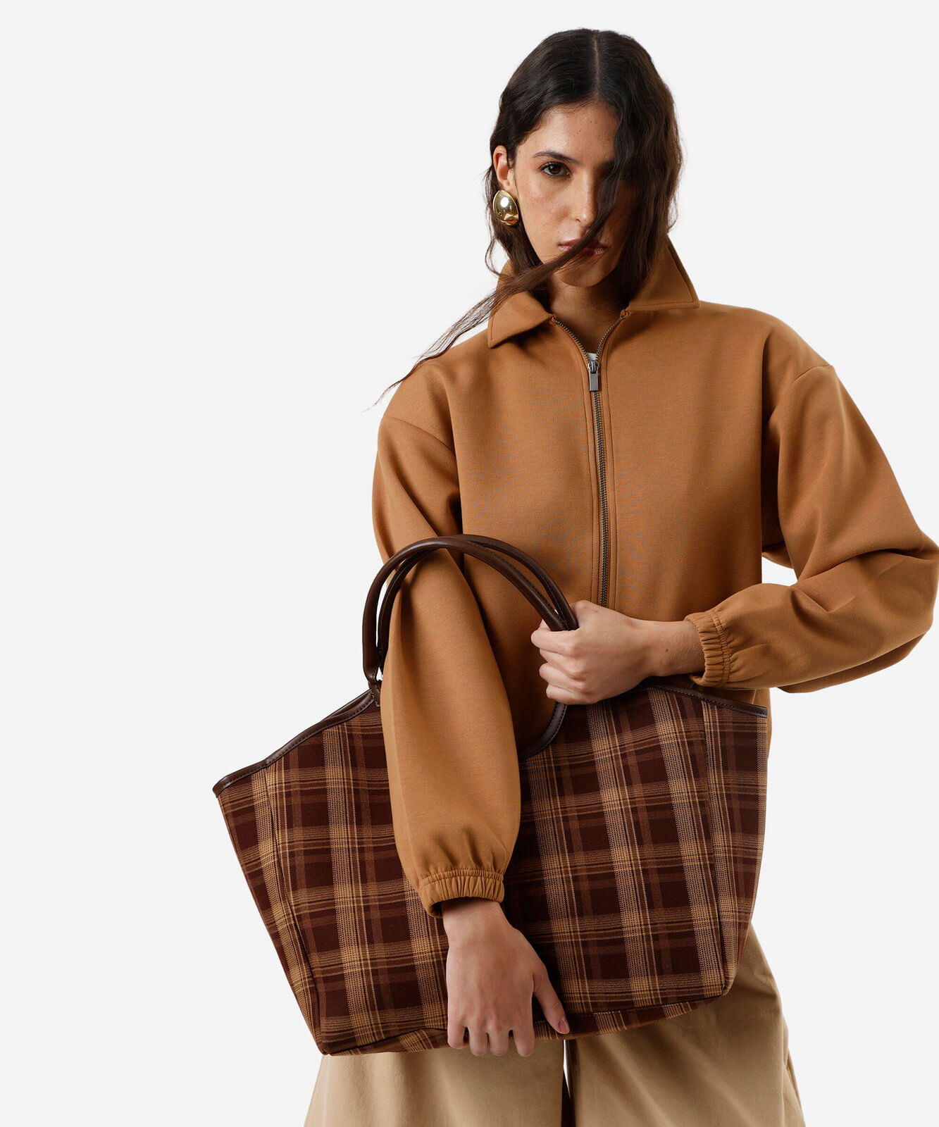 bolsa shopper xadrez marrom