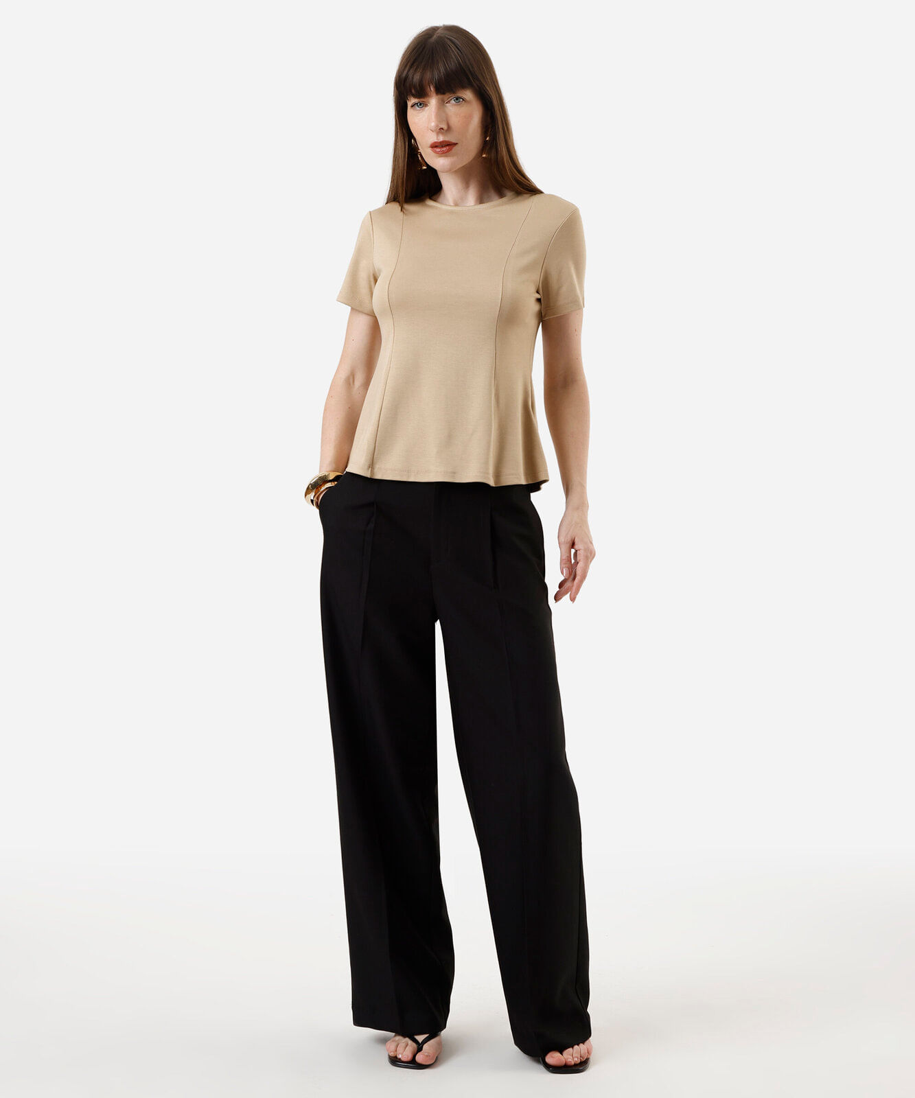 blusa peplum feminina com com viscose e recortes manga curta bege