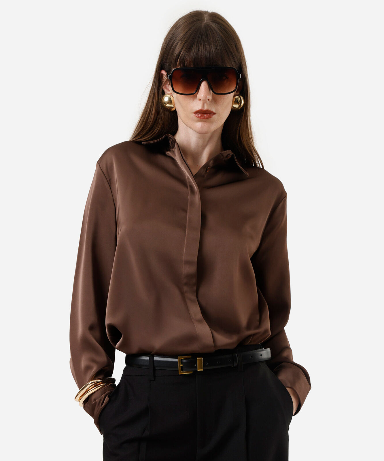 camisa feminina acetinada oversized marrom