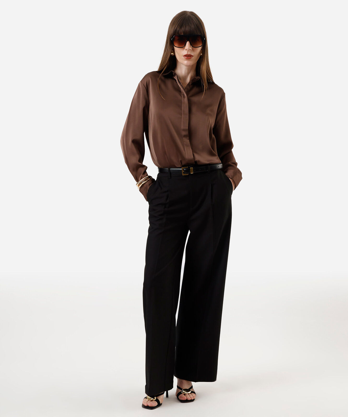 camisa feminina acetinada oversized marrom