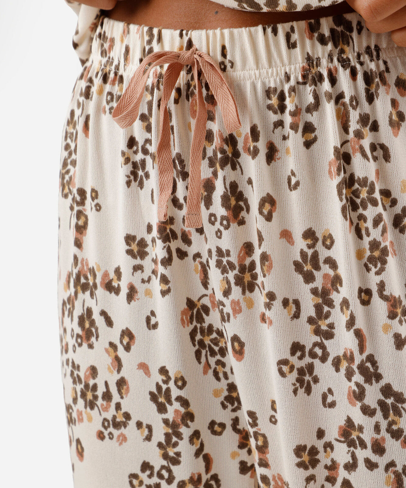 pijama longo feminino floral bege
