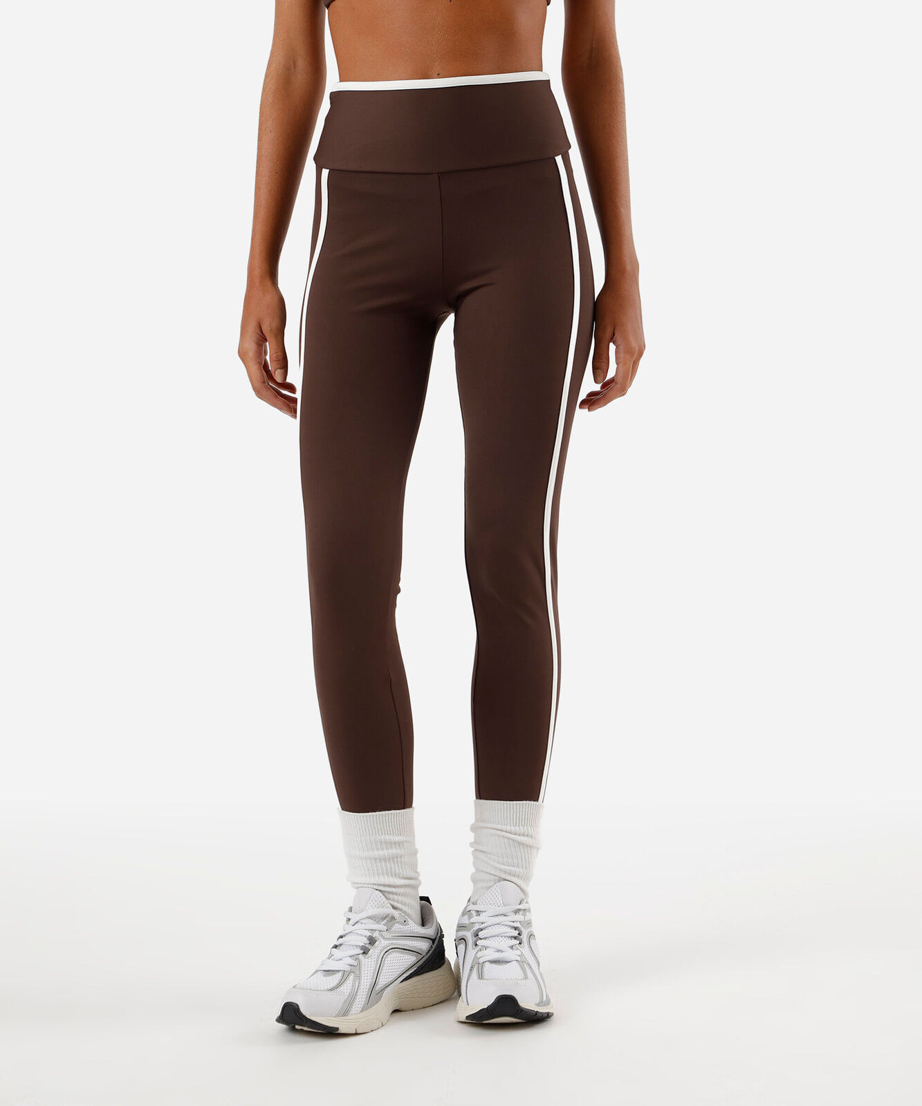 calça legging feminina esportiva com viés marrom