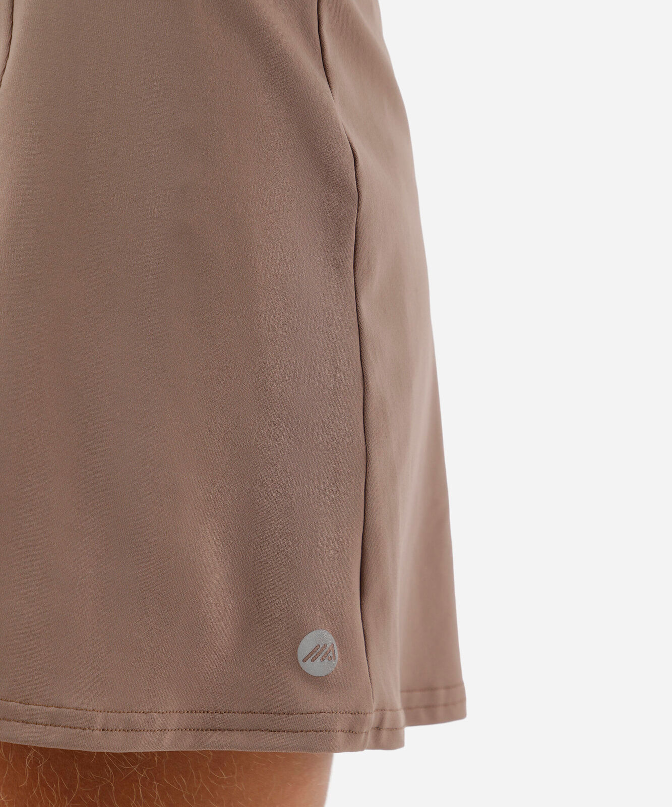 short saia feminino esportivo com bolsos marrom