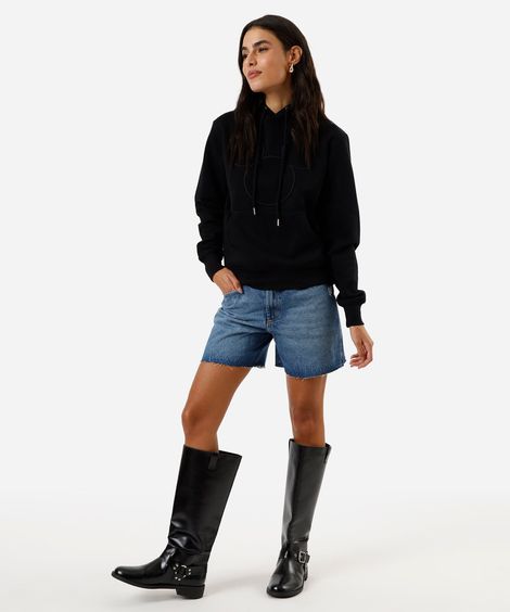 short midi jeans mom cintura super alta barra fio azul