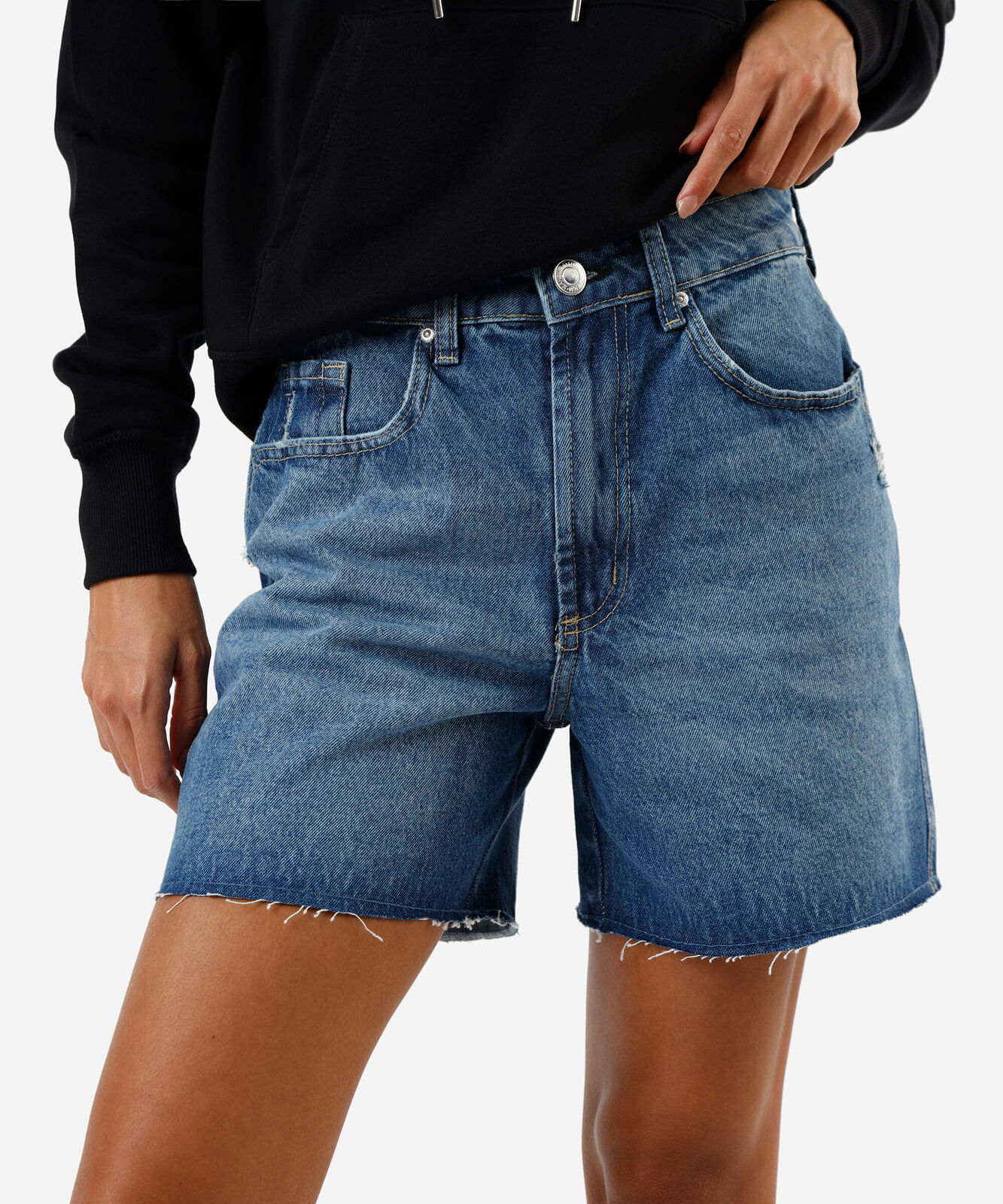 short midi jeans mom cintura super alta barra fio azul