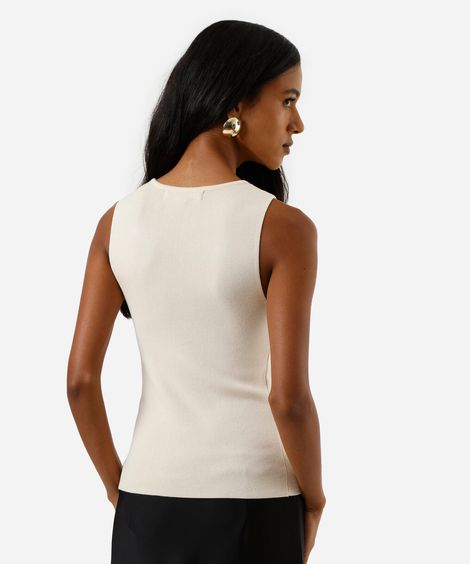 regata feminina de tricot decote redondo bege