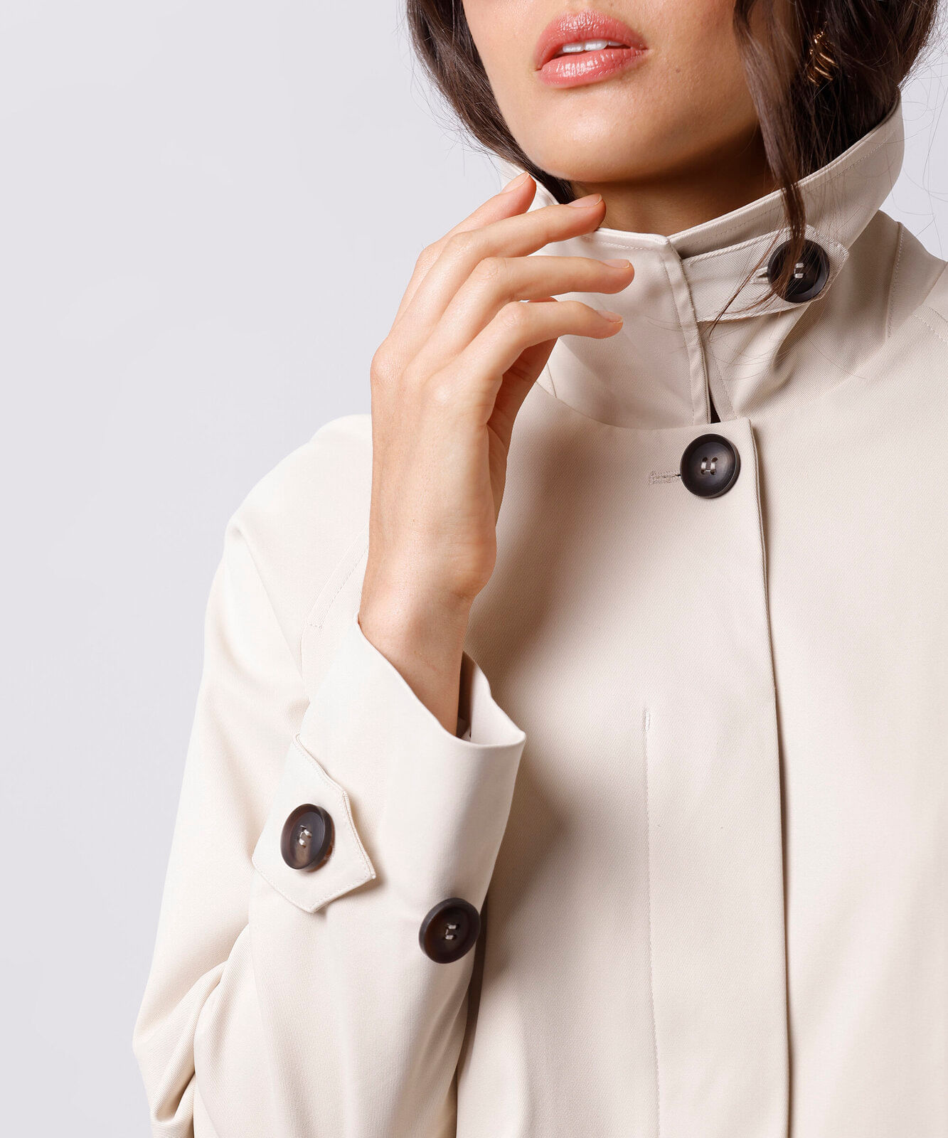 casaco trench coat cropped feminino mindset bege