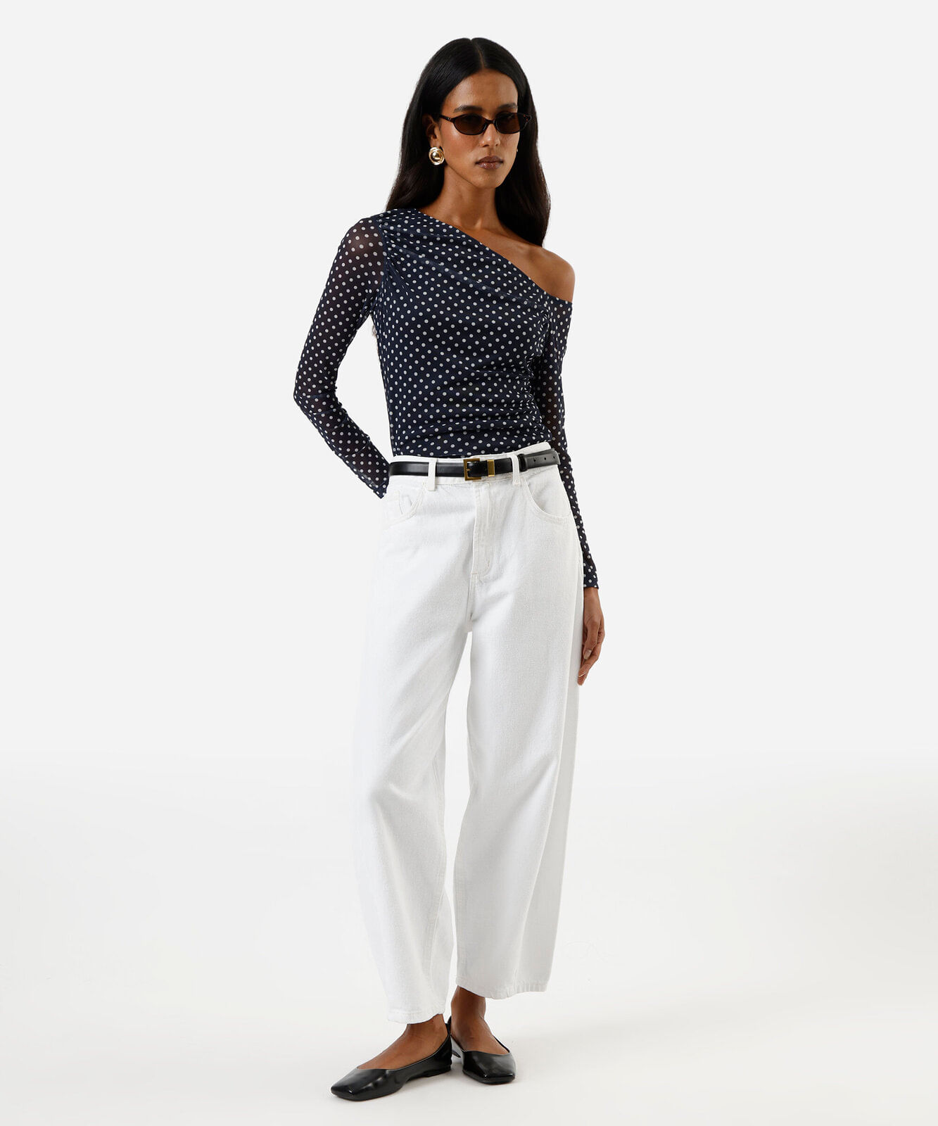 blusa feminina de tule assimétrica manga longa poá azul